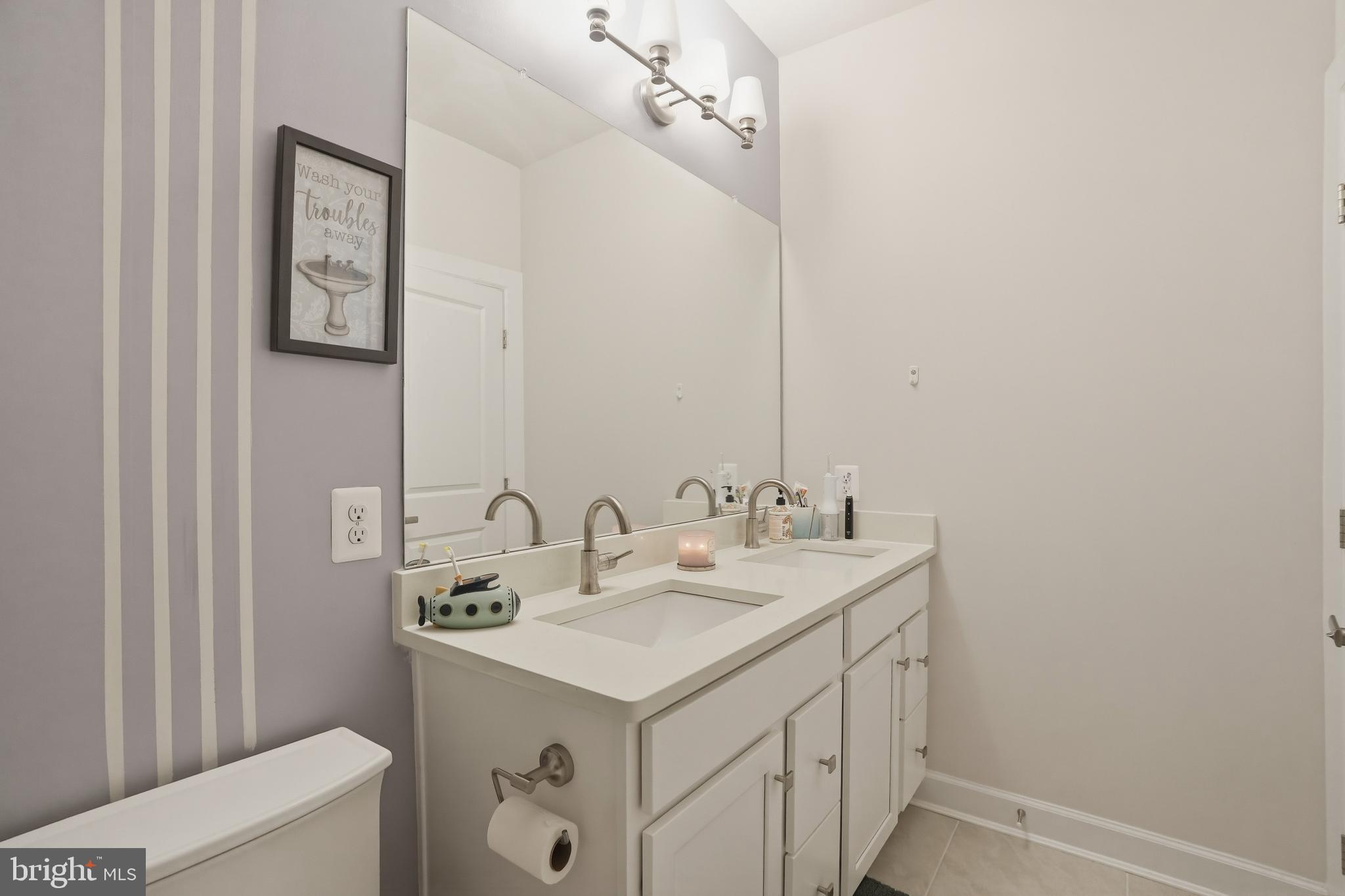 PONDS EDGE - Residential