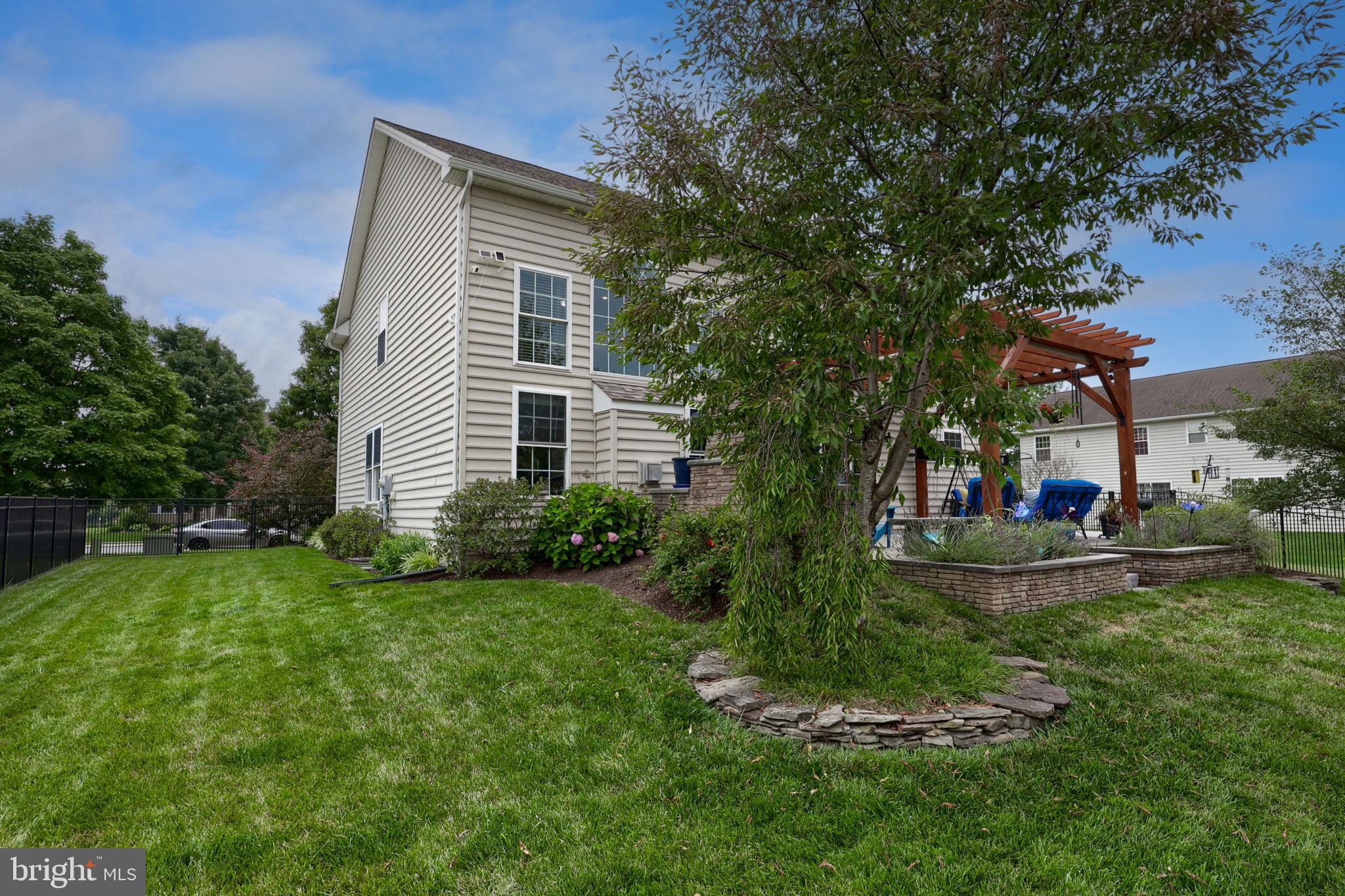 CHARITY GARDENS - Residential