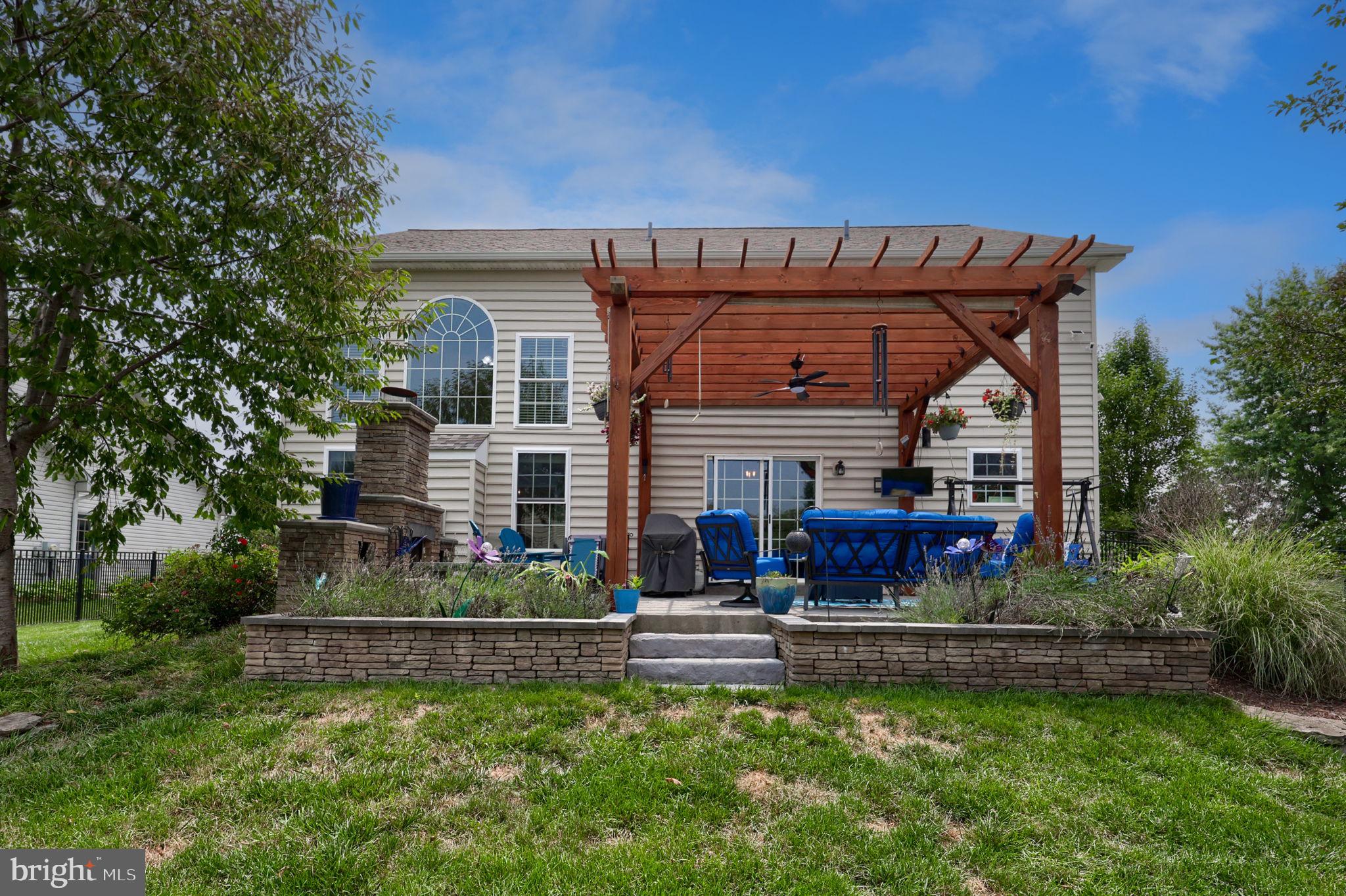 CHARITY GARDENS - Residential
