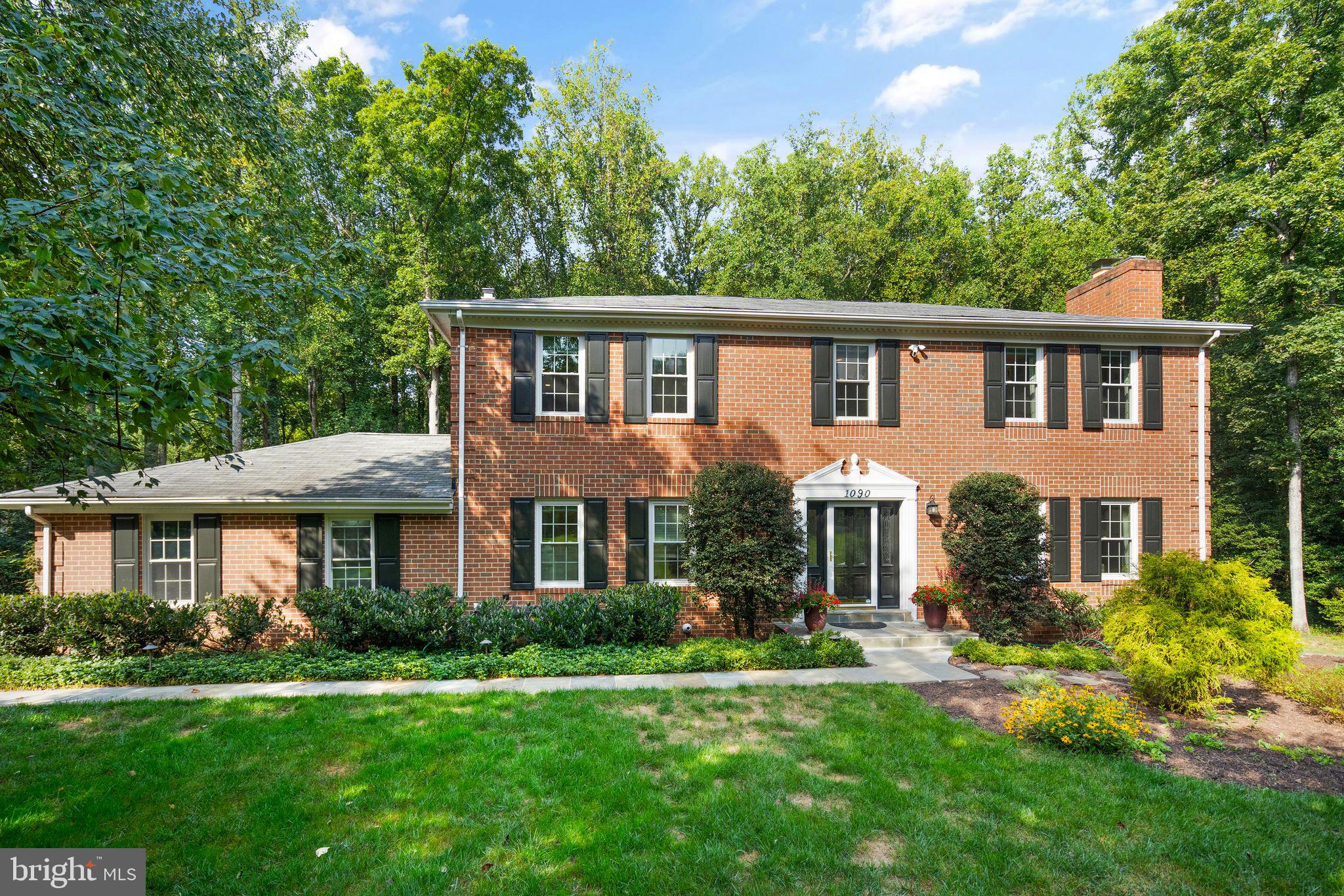 LEXINGTON ESTATES - Residential