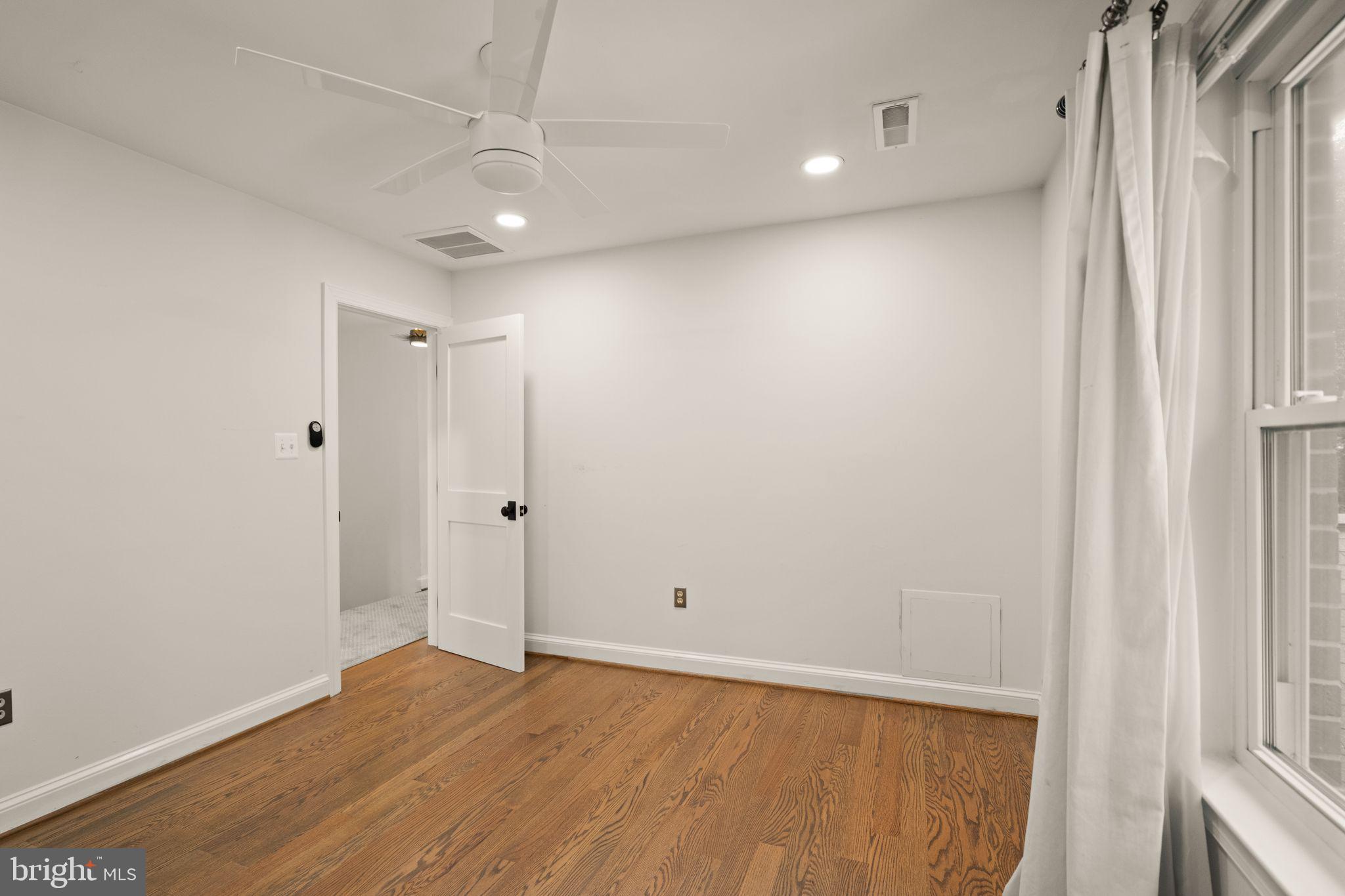 LEXINGTON ESTATES - Residential