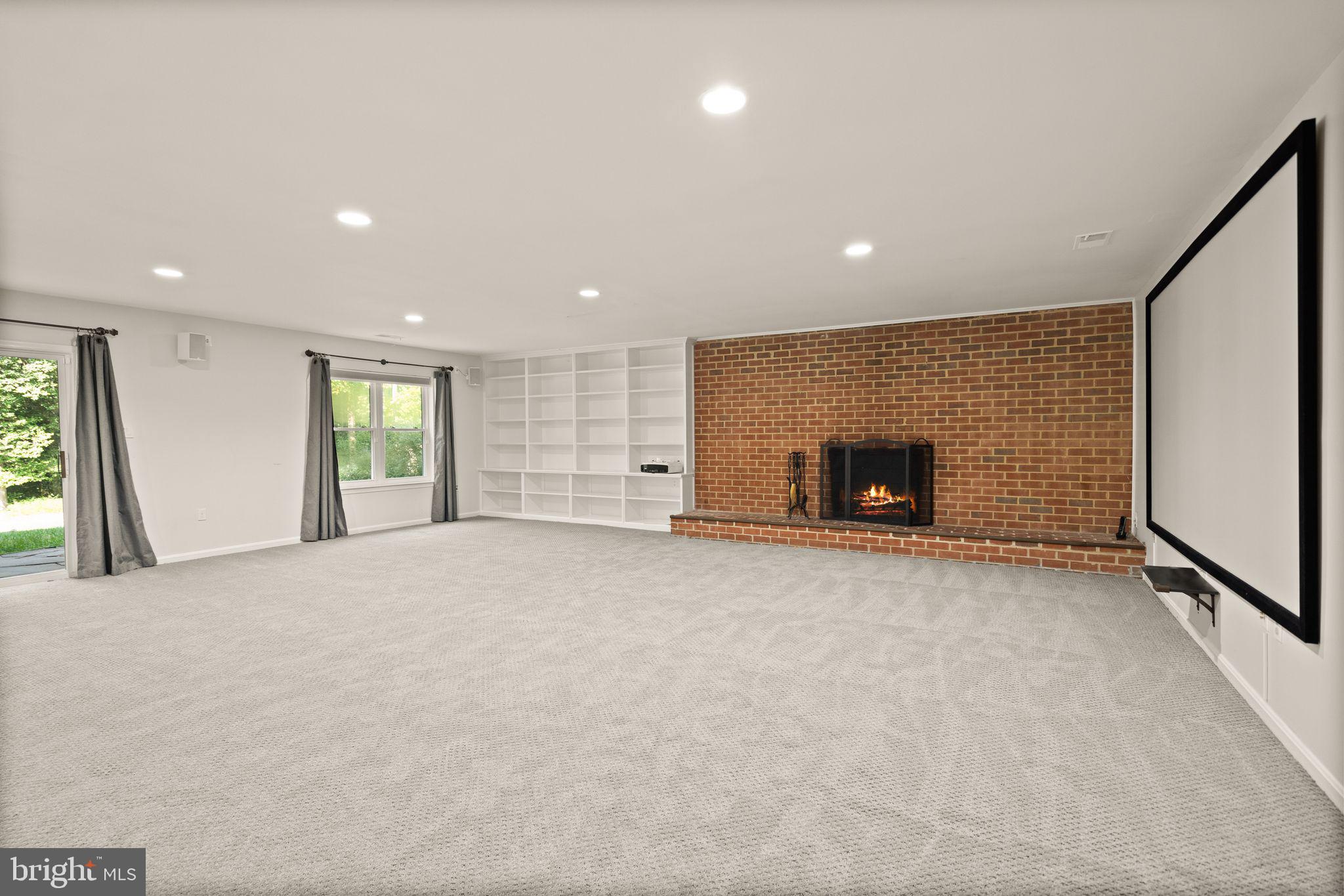 LEXINGTON ESTATES - Residential