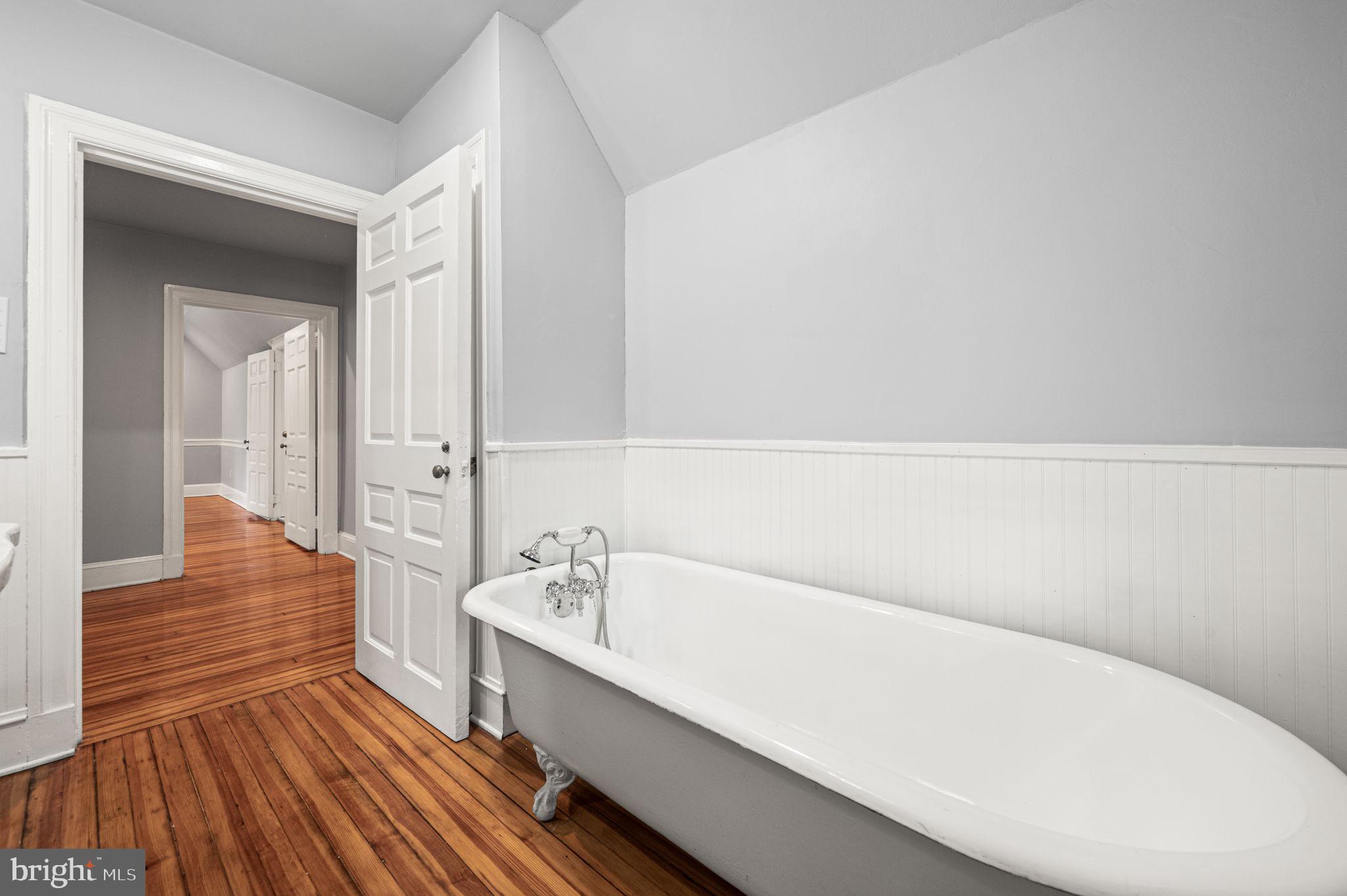 GERMANTOWN (EAST) - Residential