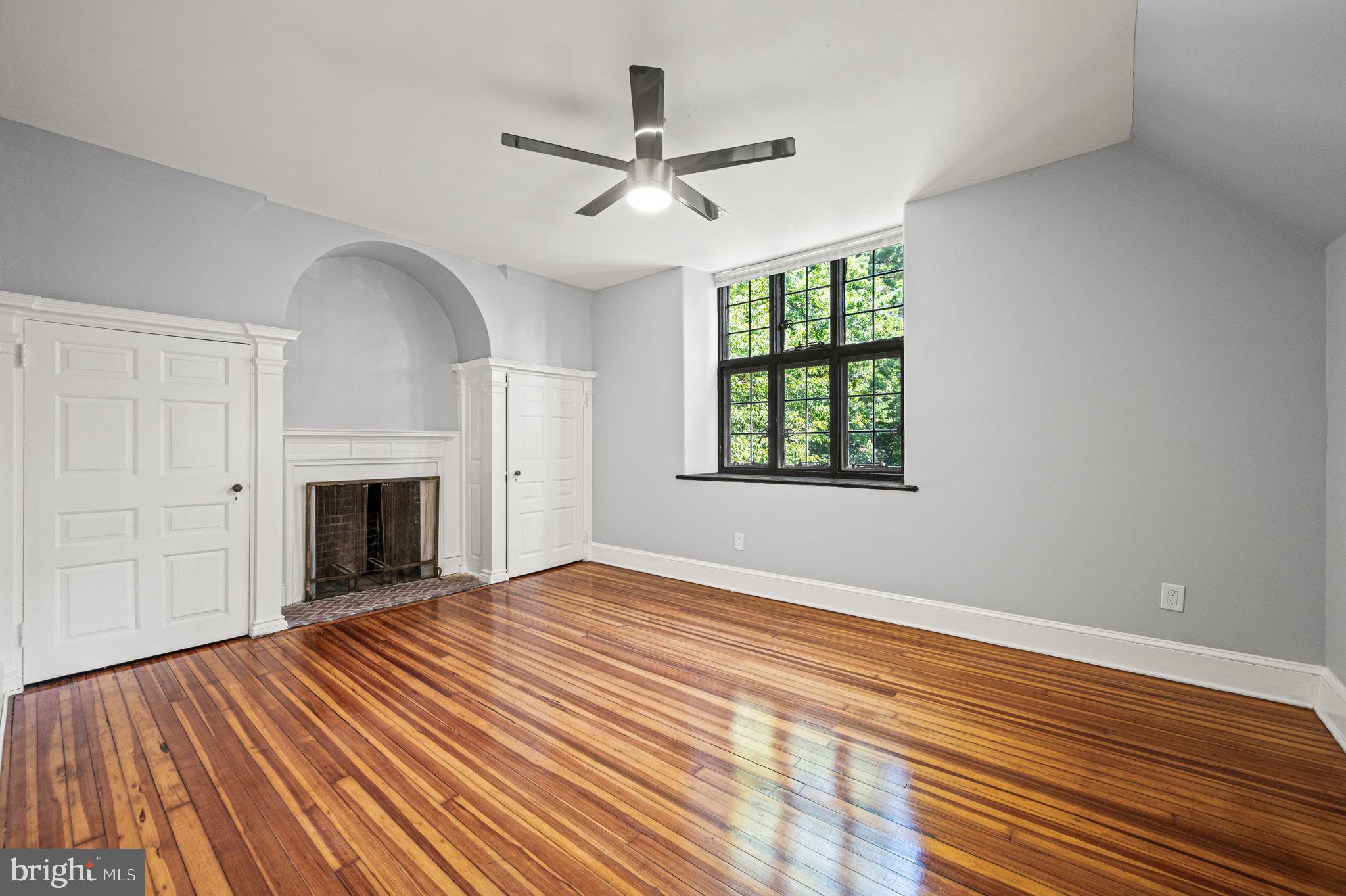 GERMANTOWN (EAST) - Residential