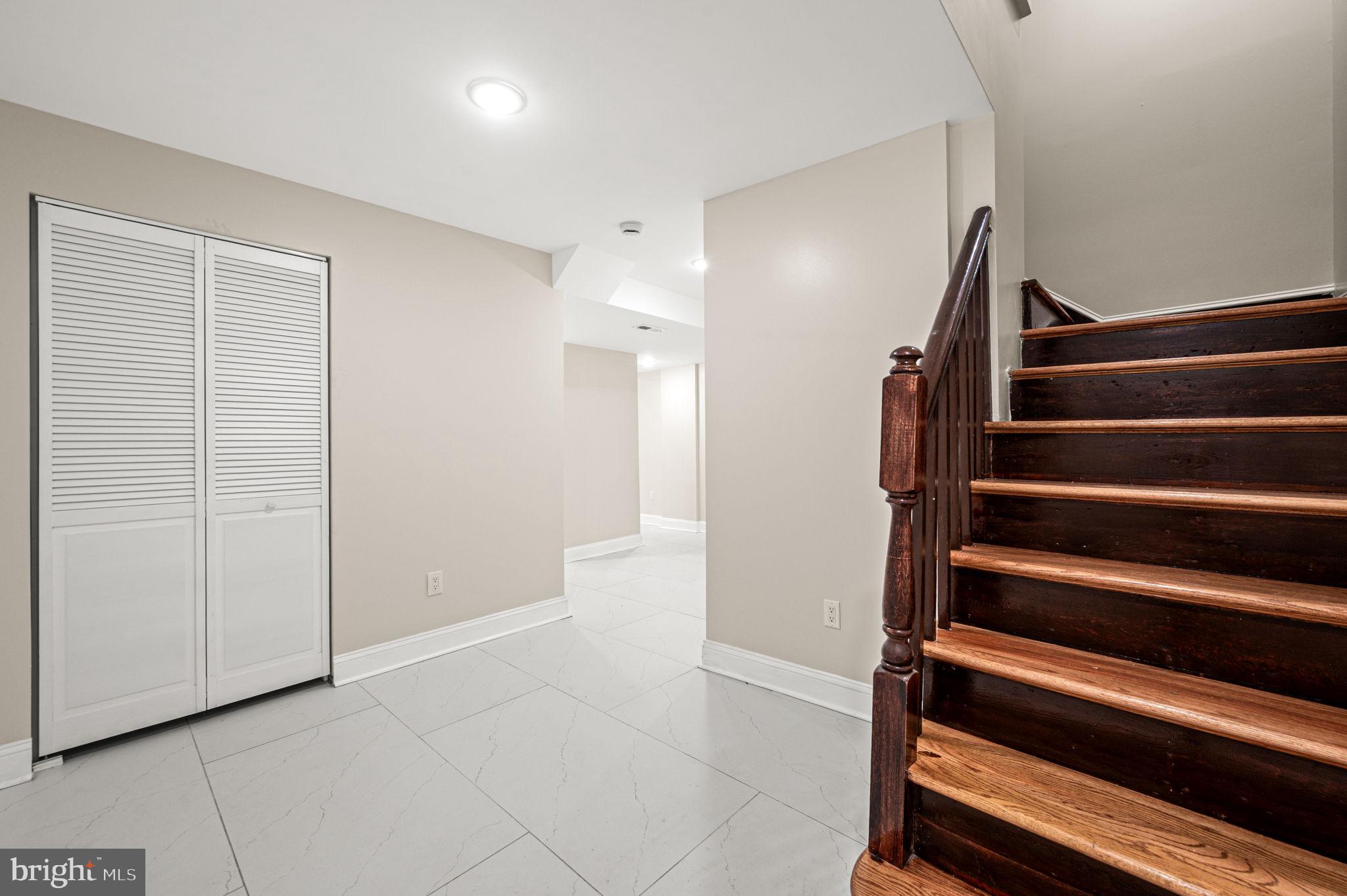 GERMANTOWN (EAST) - Residential