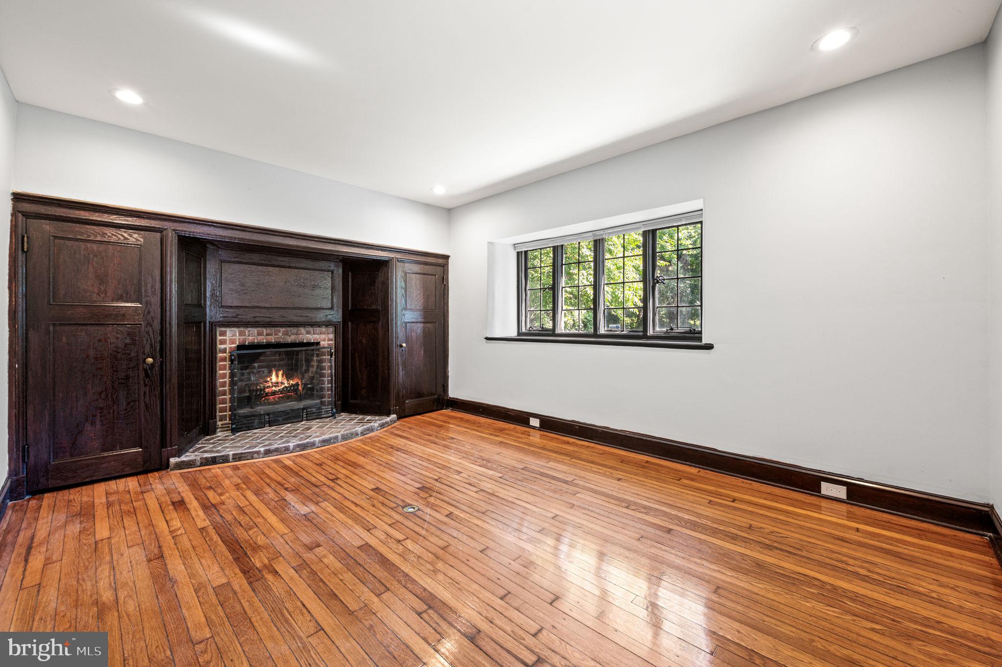 GERMANTOWN (EAST) - Residential