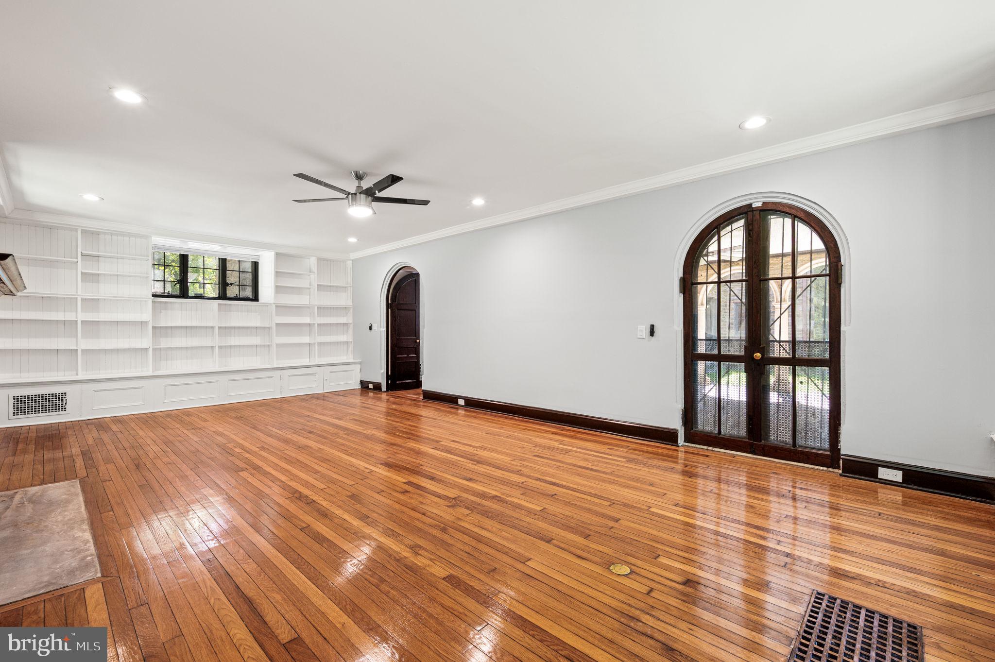 GERMANTOWN (EAST) - Residential