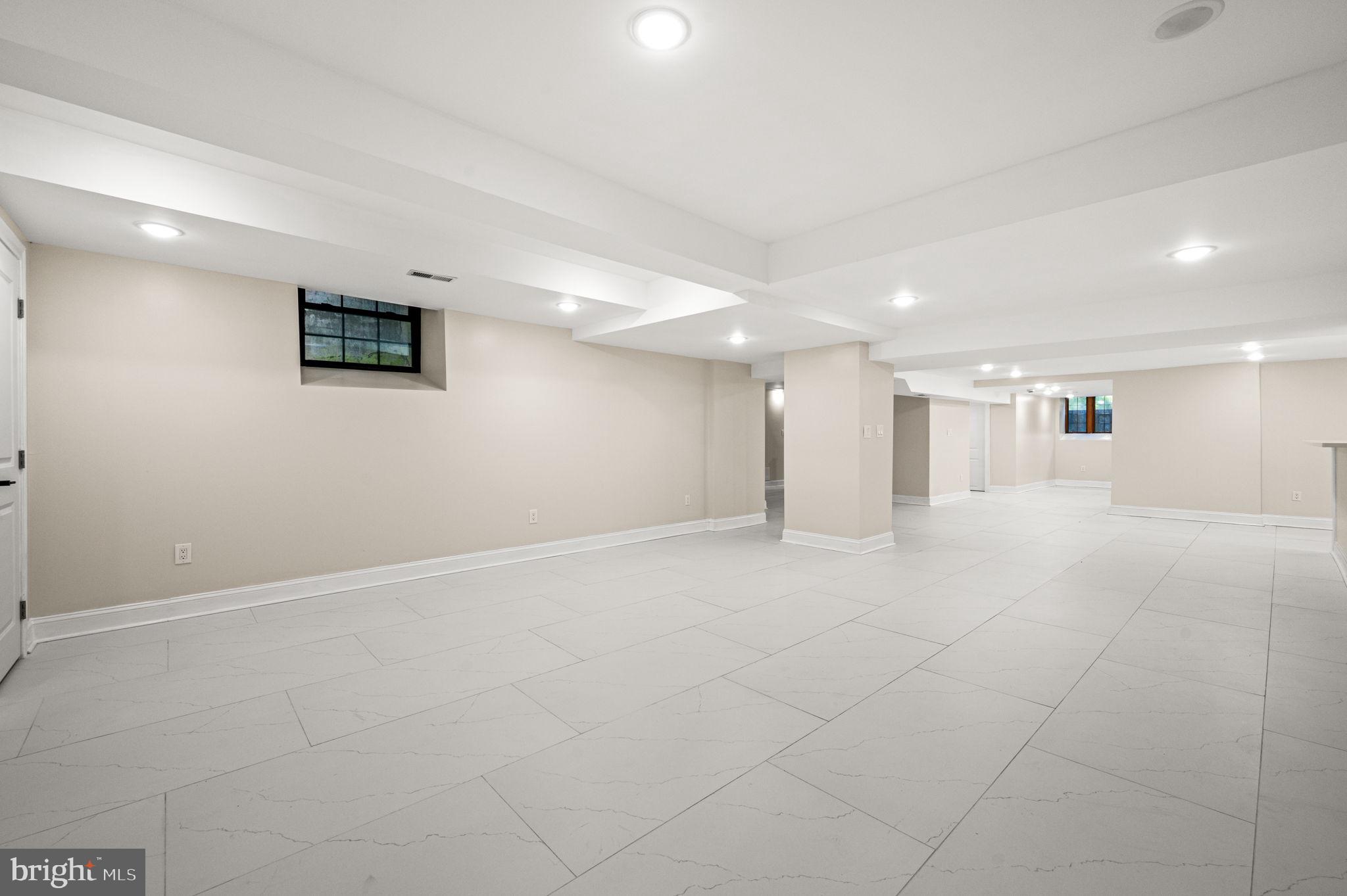 GERMANTOWN (EAST) - Residential