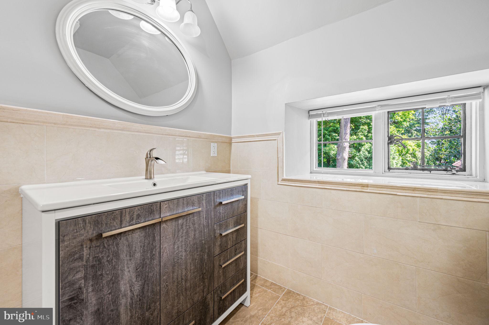 GERMANTOWN (EAST) - Residential