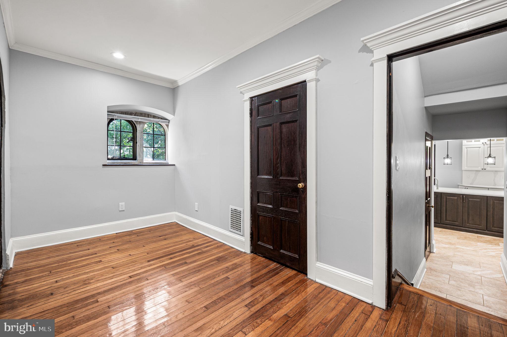 GERMANTOWN (EAST) - Residential