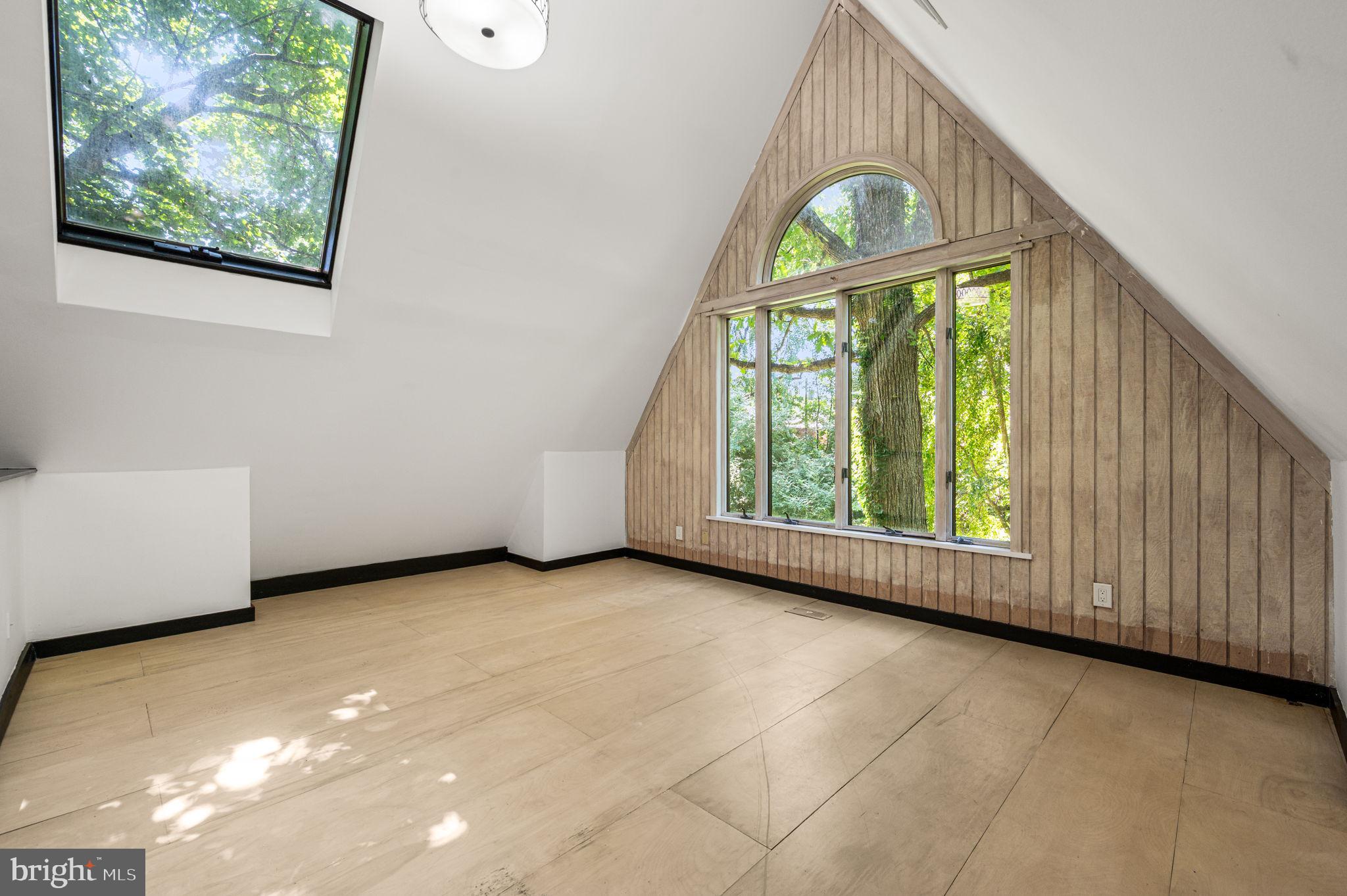 GERMANTOWN (EAST) - Residential