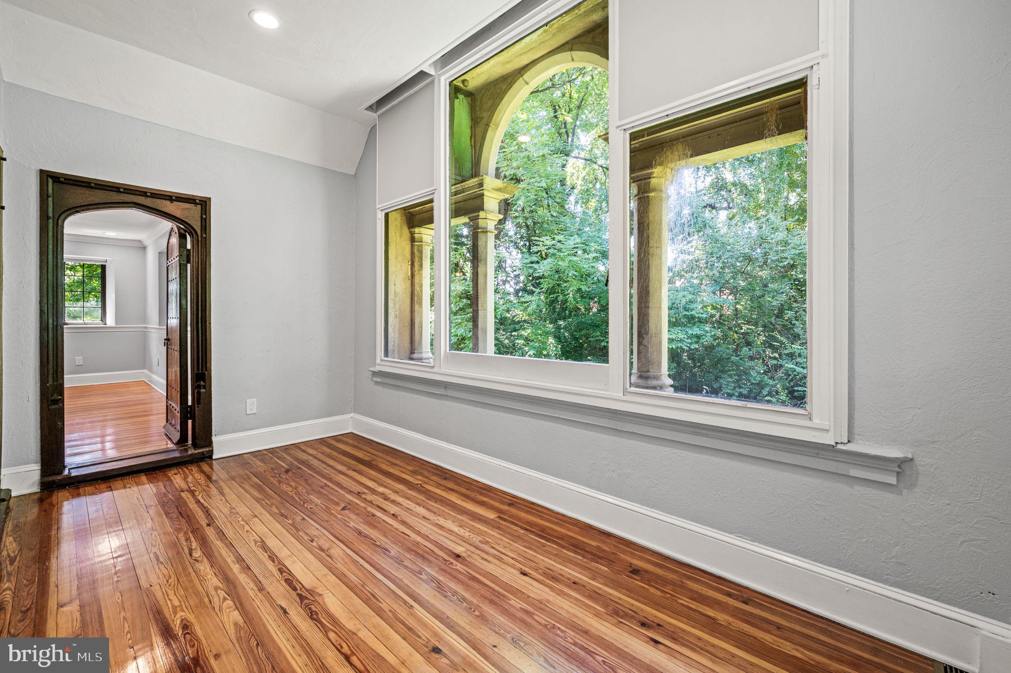 GERMANTOWN (EAST) - Residential