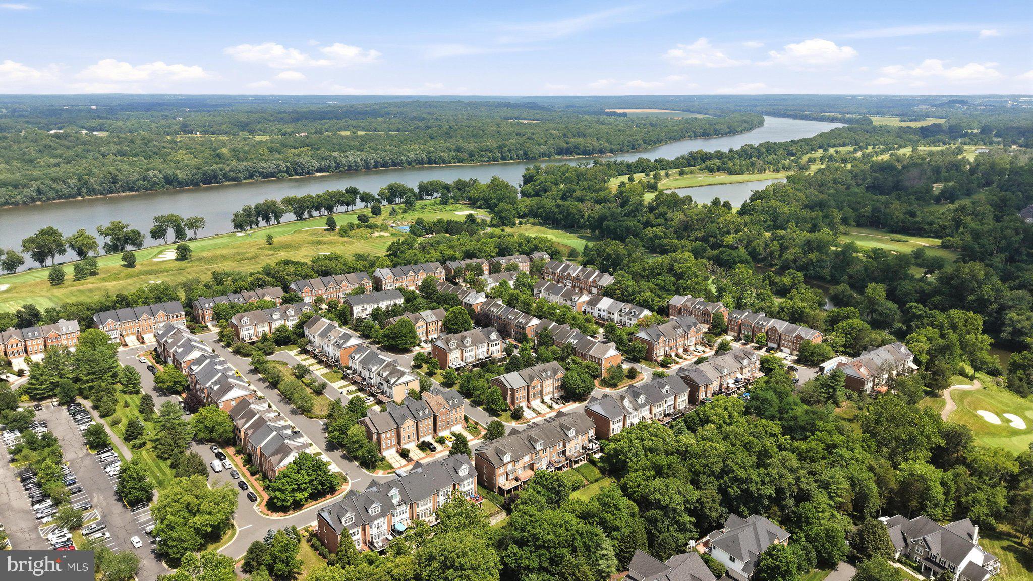 RIVER CREEK - Residential