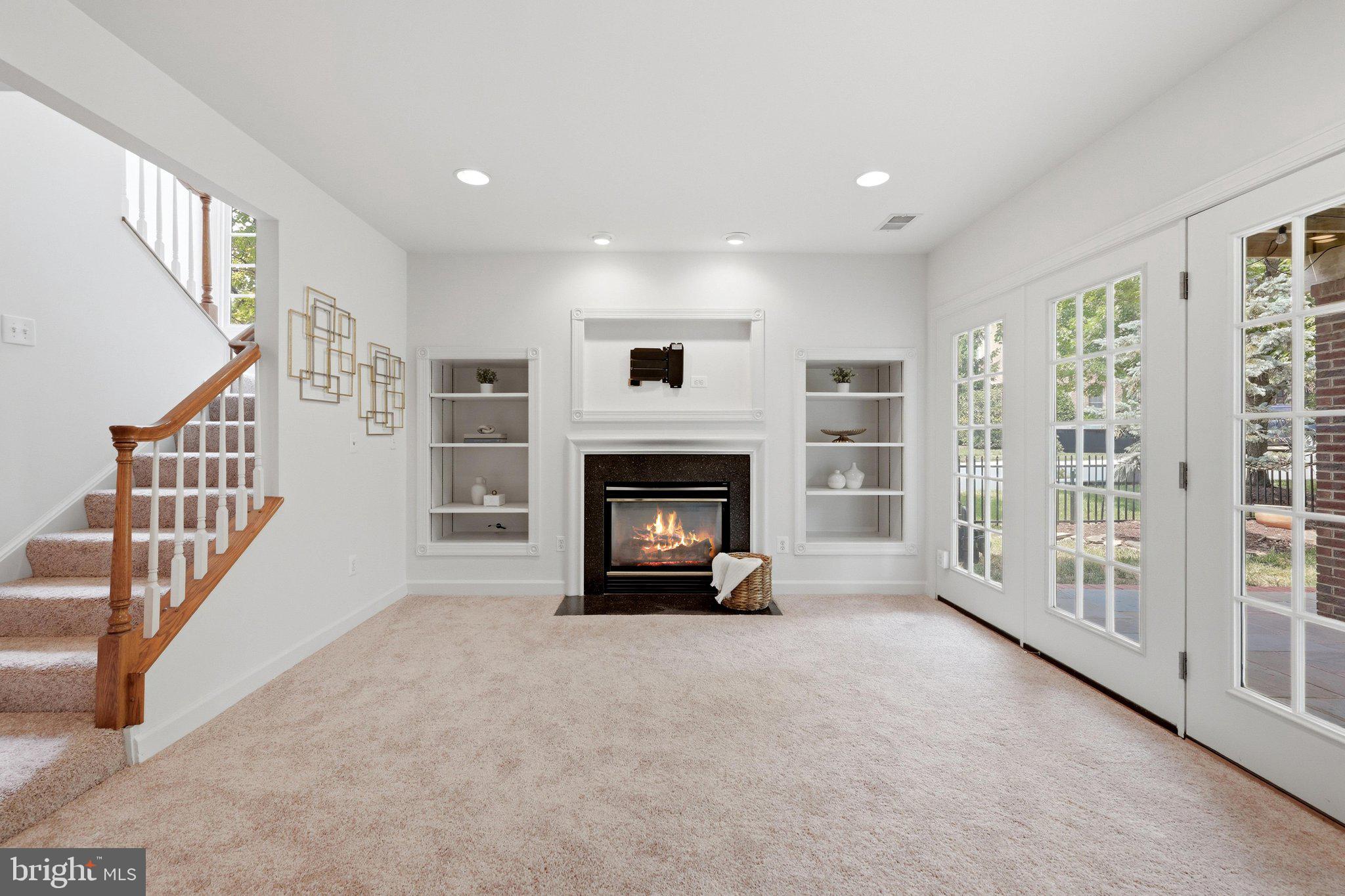 RIVER CREEK - Residential