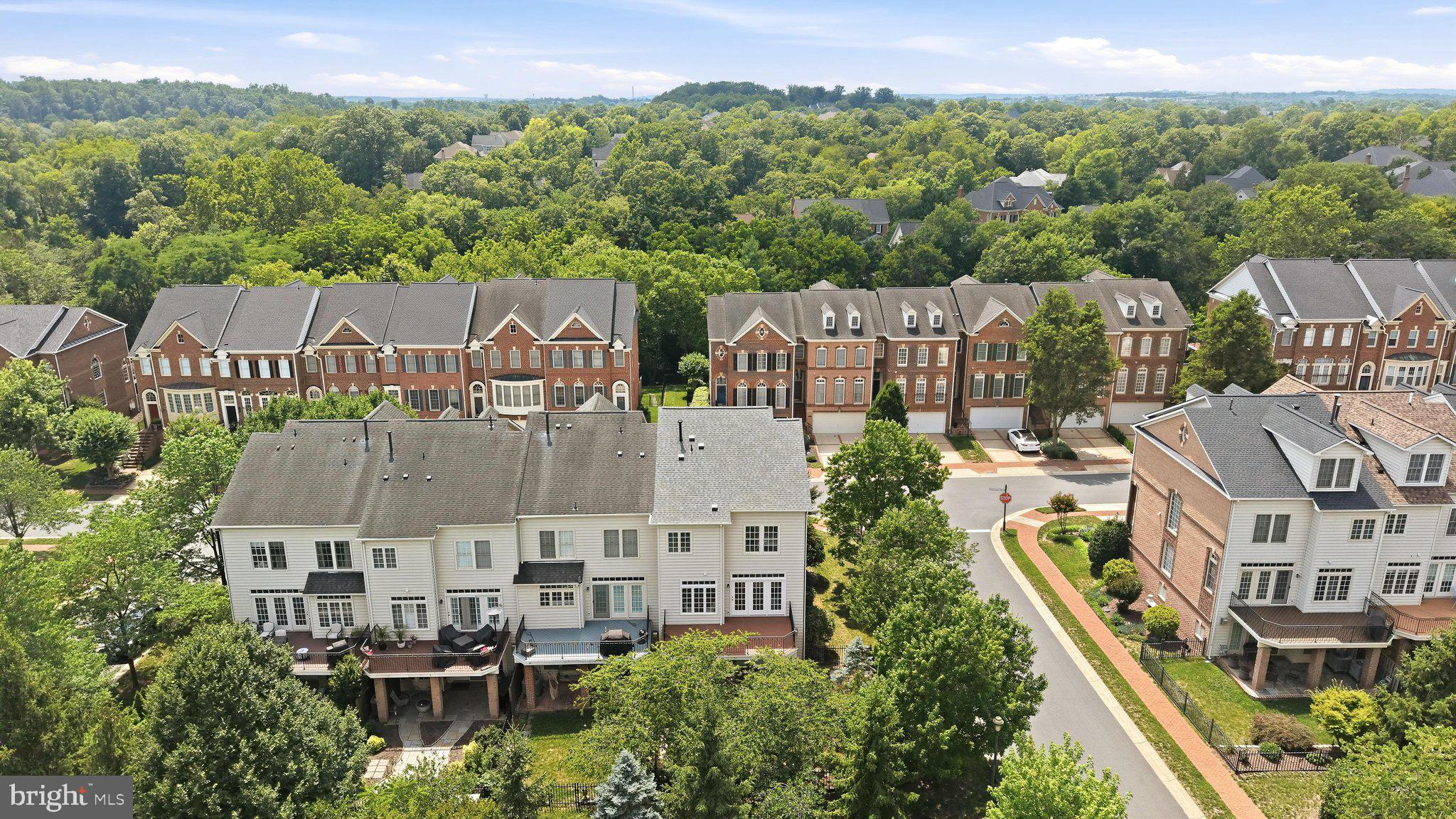 RIVER CREEK - Residential