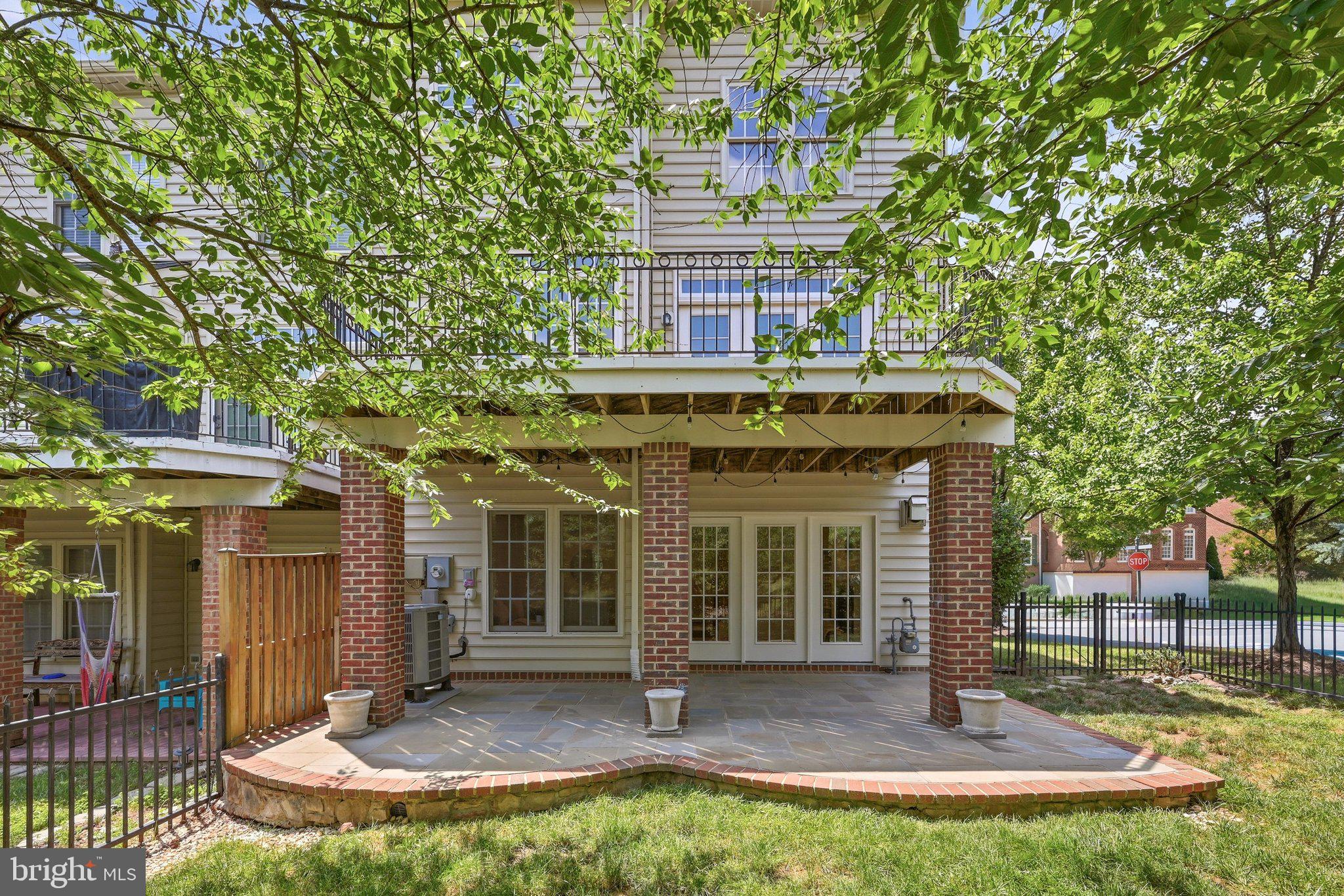 RIVER CREEK - Residential