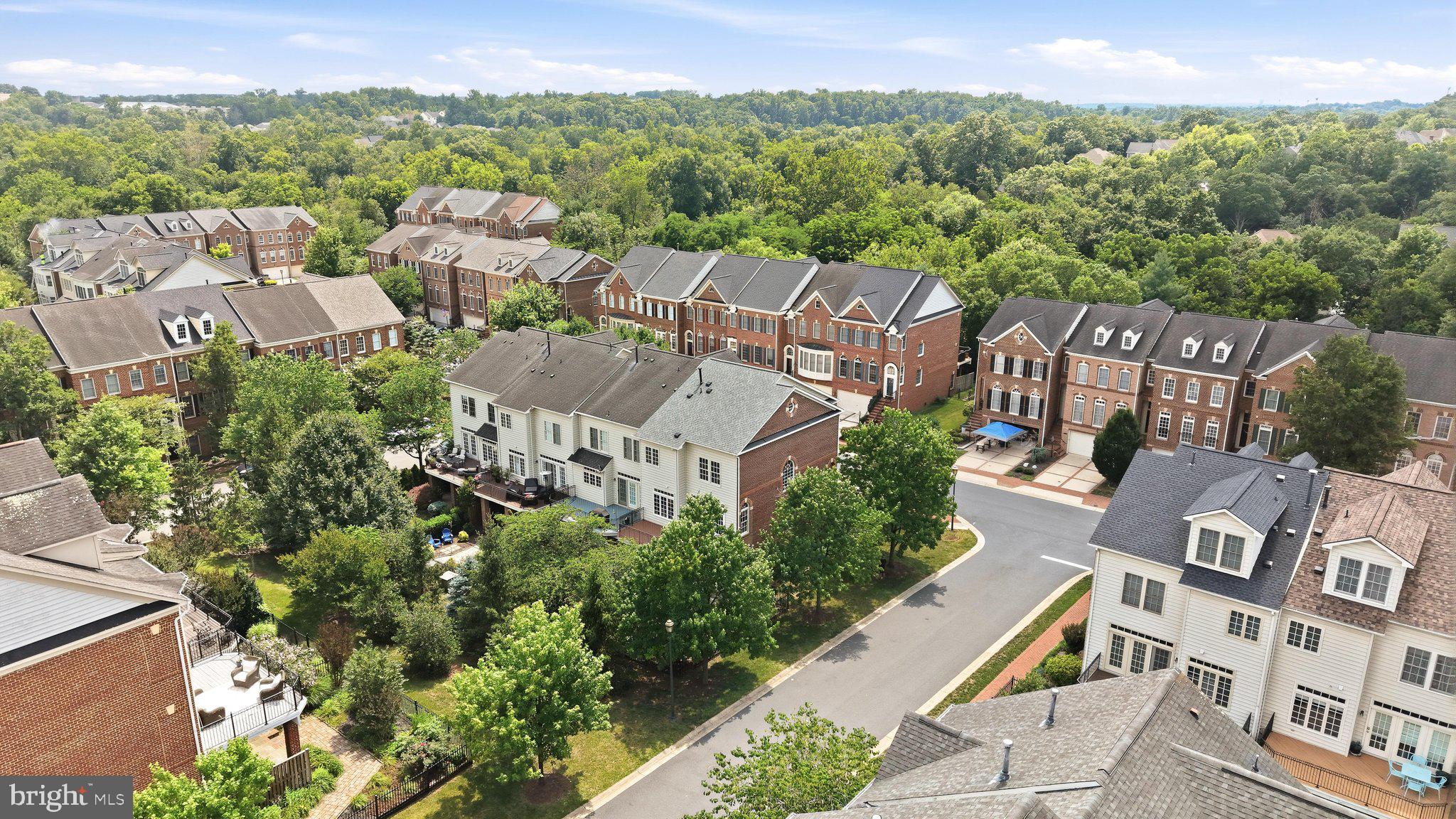 RIVER CREEK - Residential