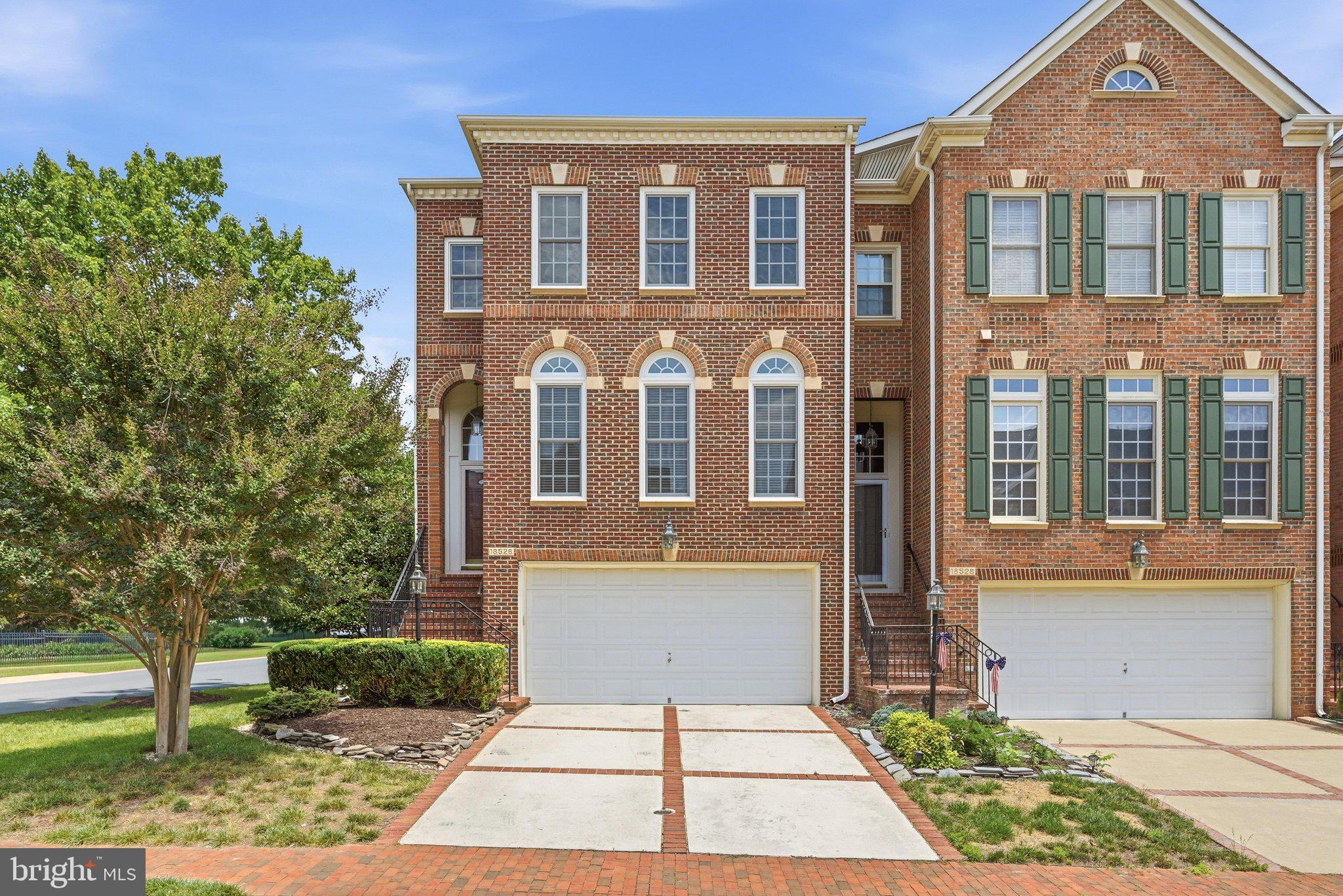 RIVER CREEK - Residential