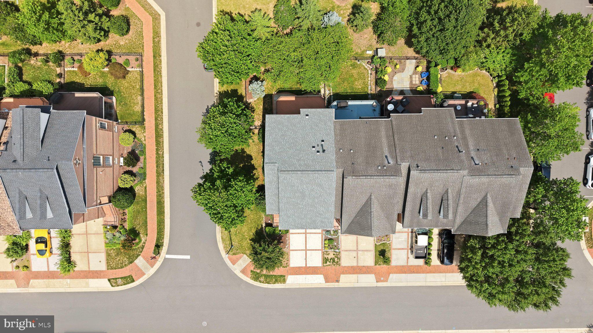 RIVER CREEK - Residential