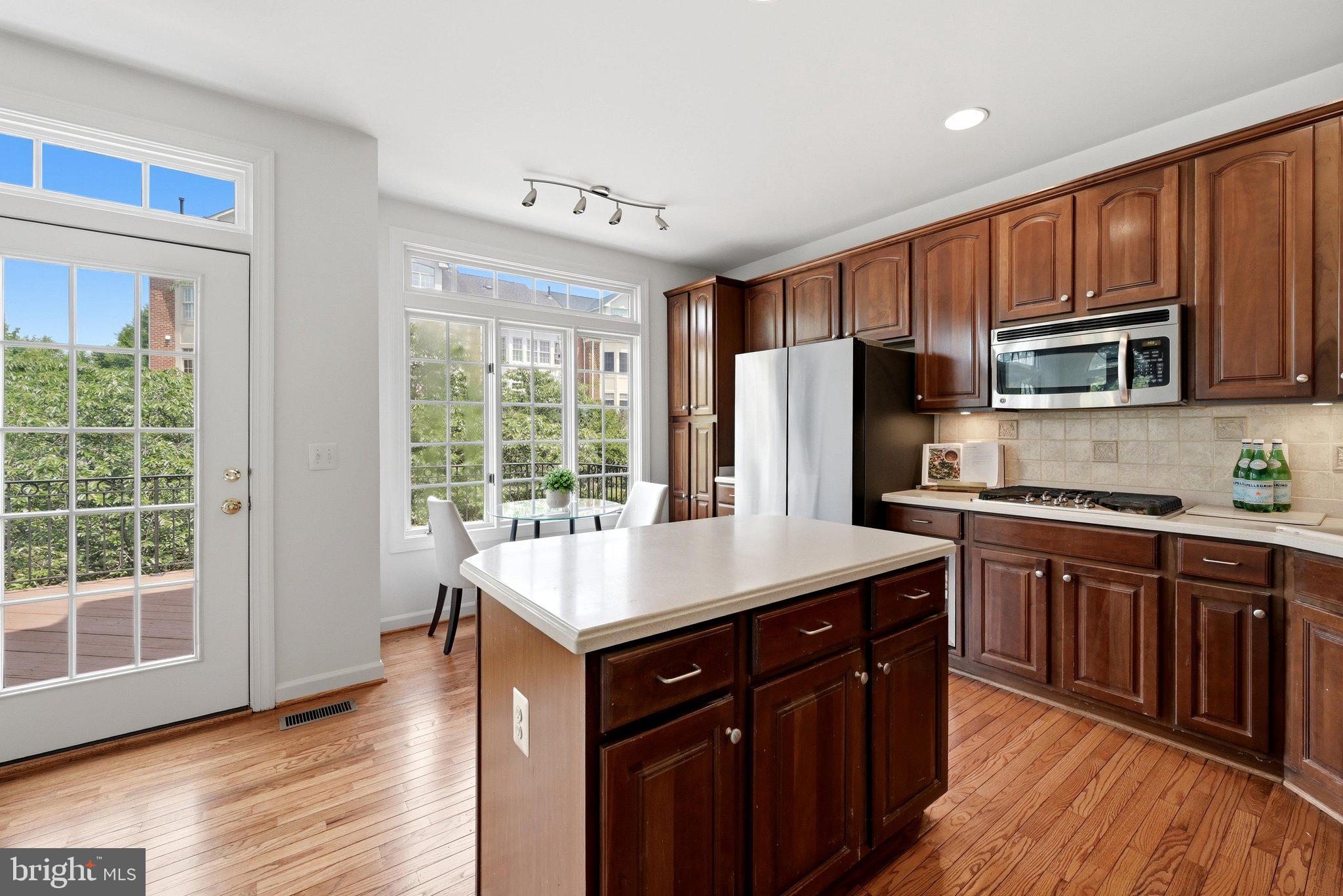 RIVER CREEK - Residential