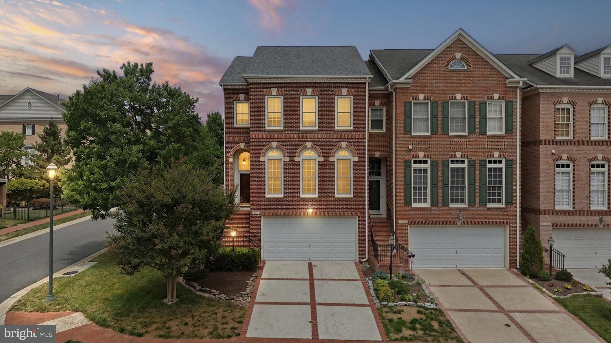 RIVER CREEK - Residential