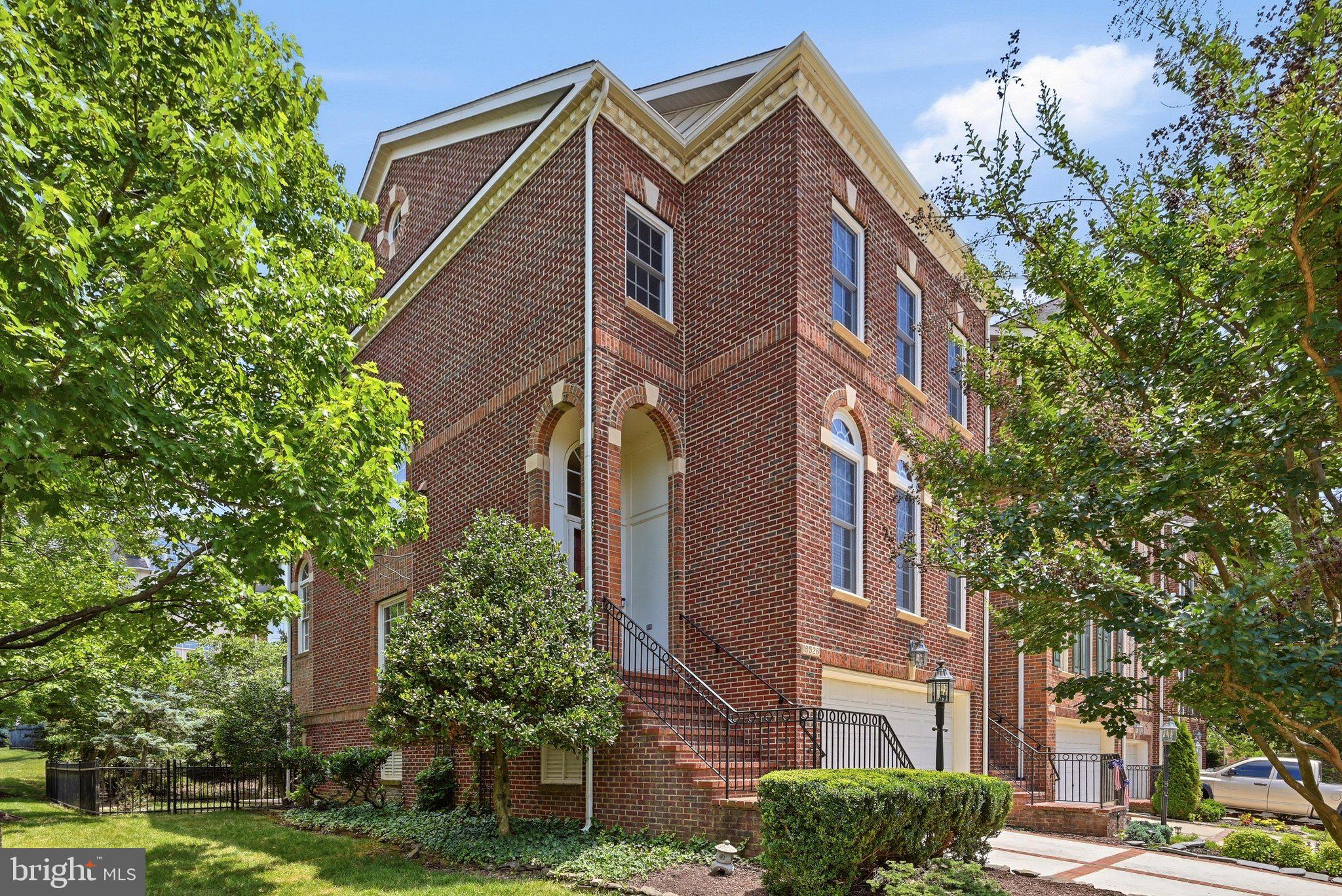 RIVER CREEK - Residential