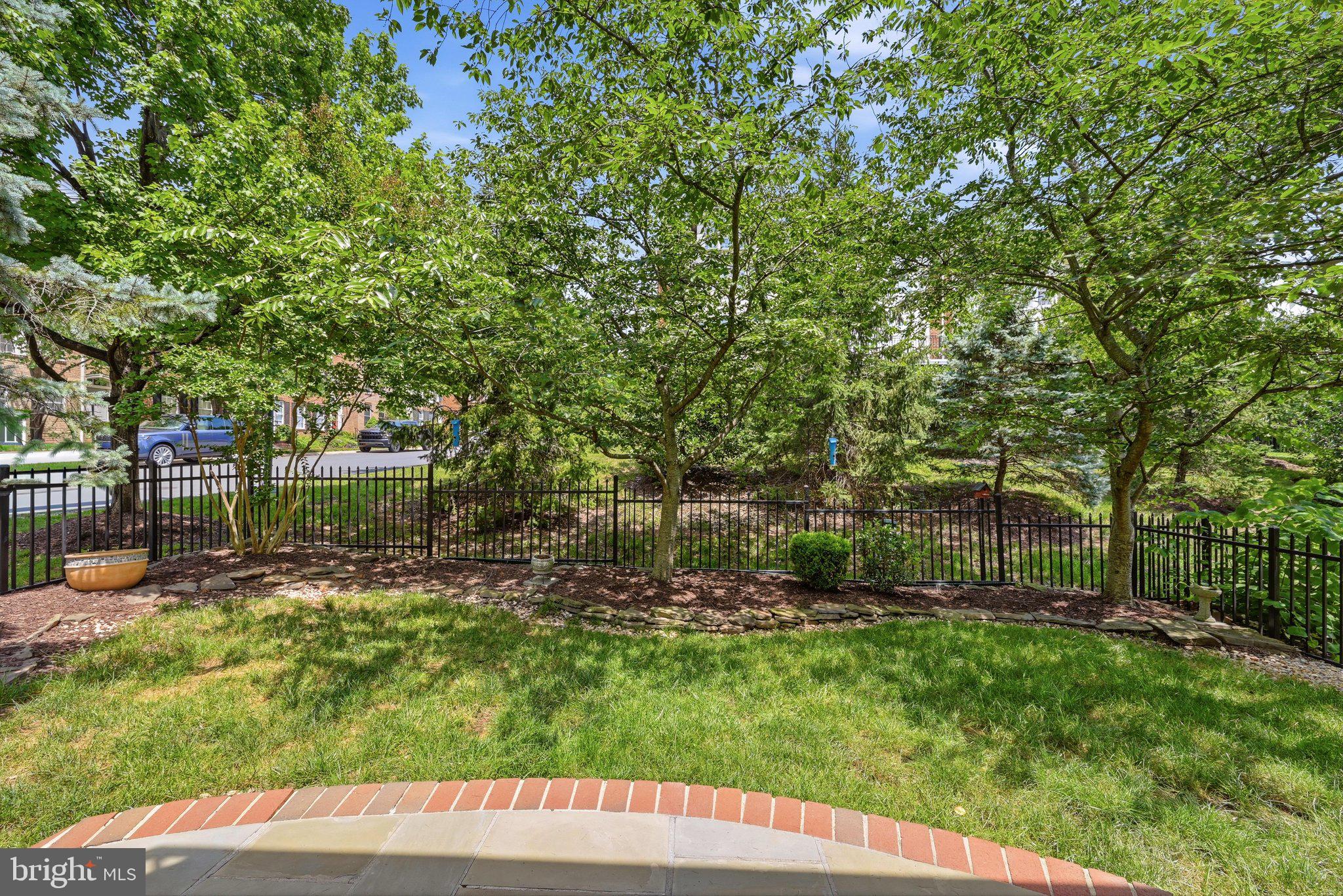 RIVER CREEK - Residential