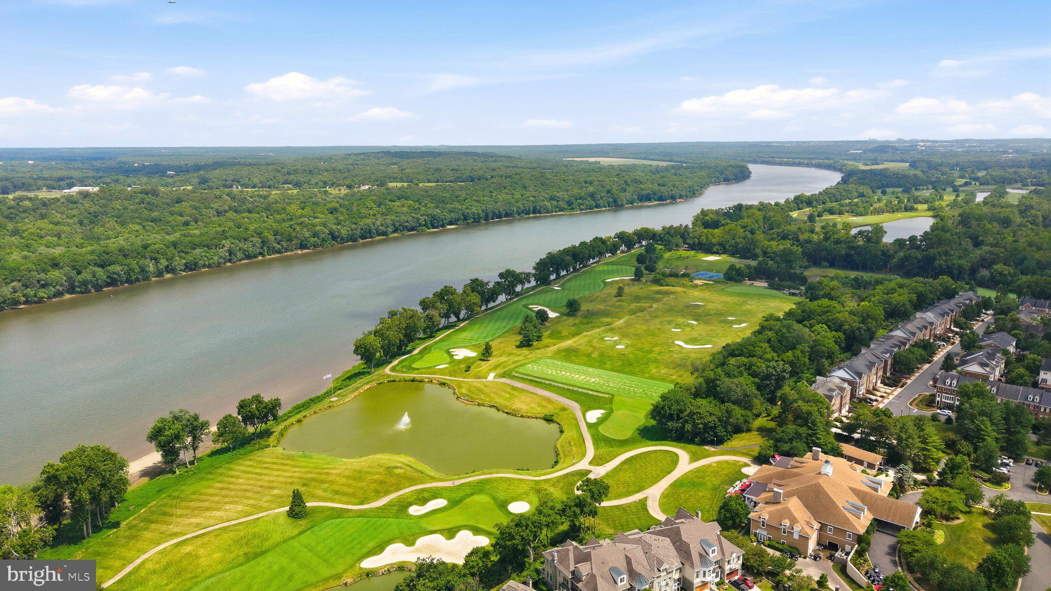 RIVER CREEK - Residential