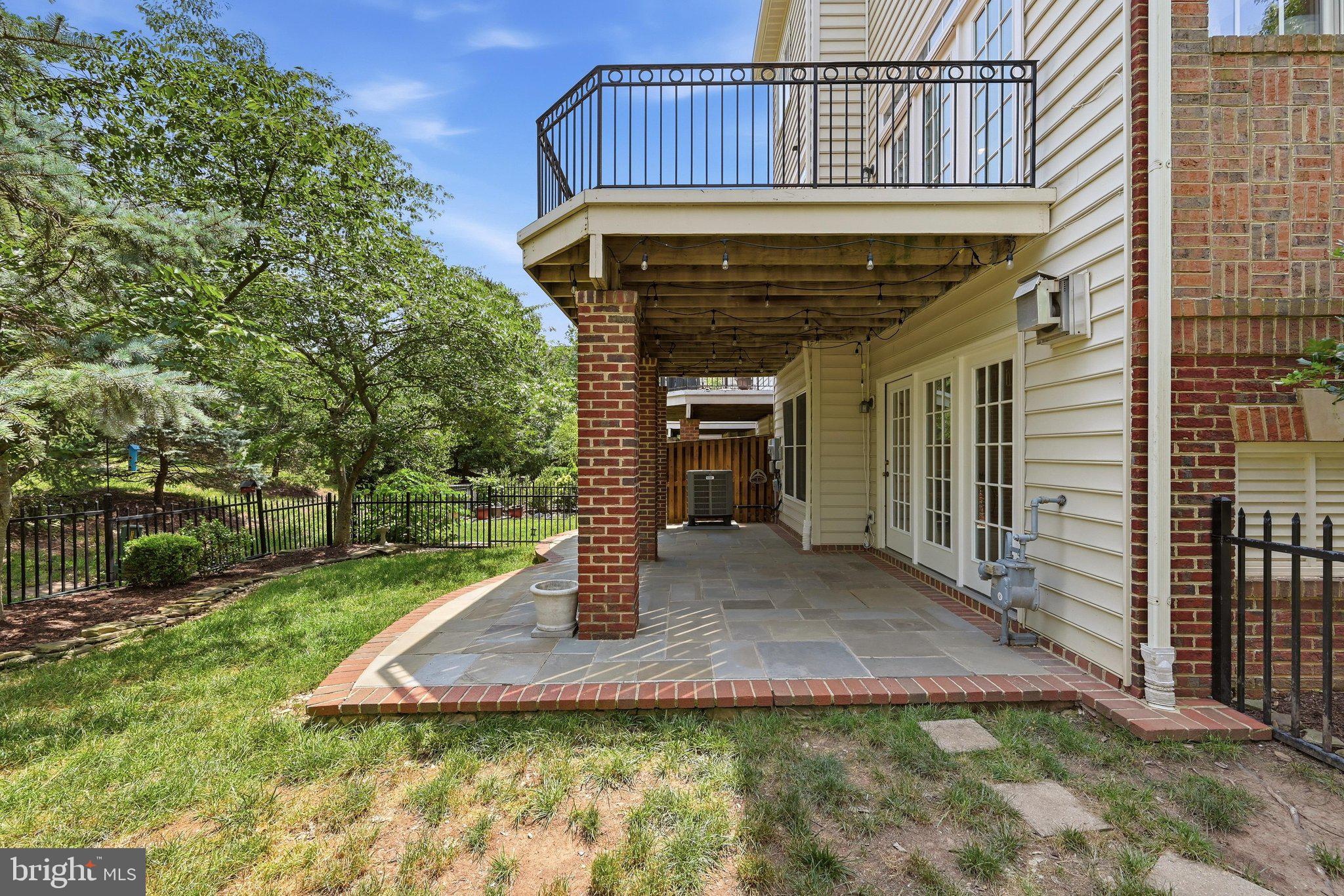RIVER CREEK - Residential