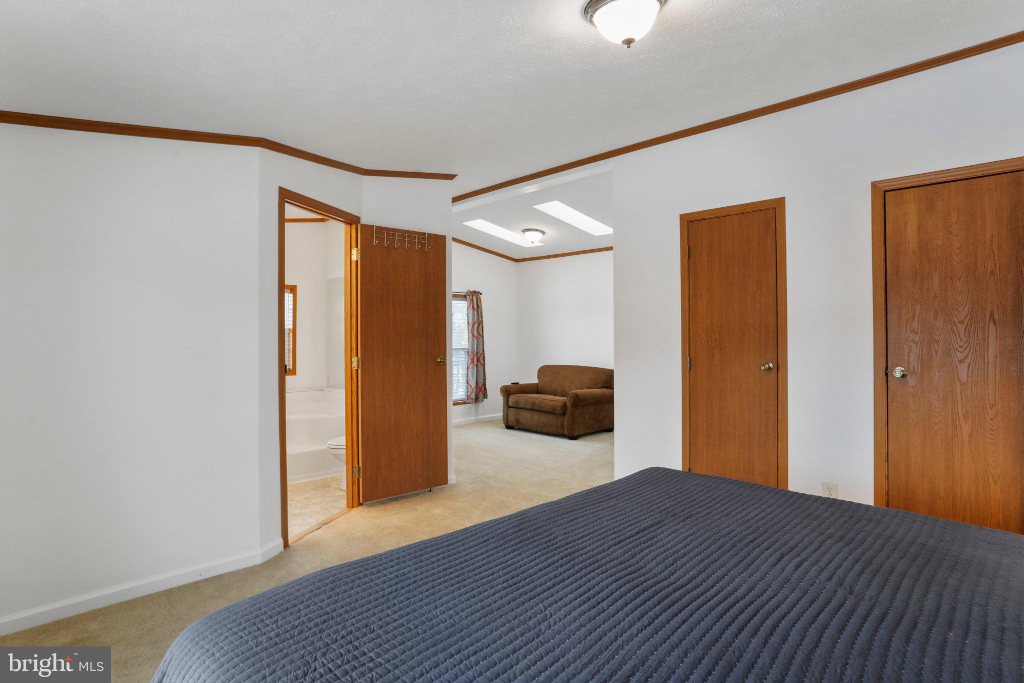 HAMPSHIRE COUNTY - Residential