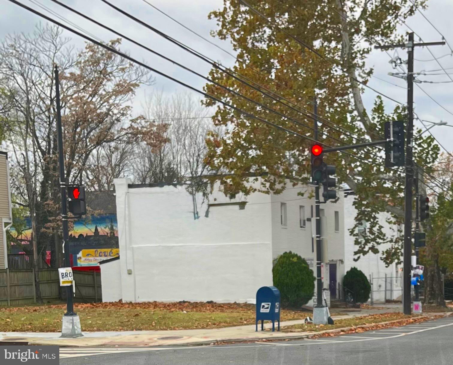 DEANWOOD - Commercial Sale