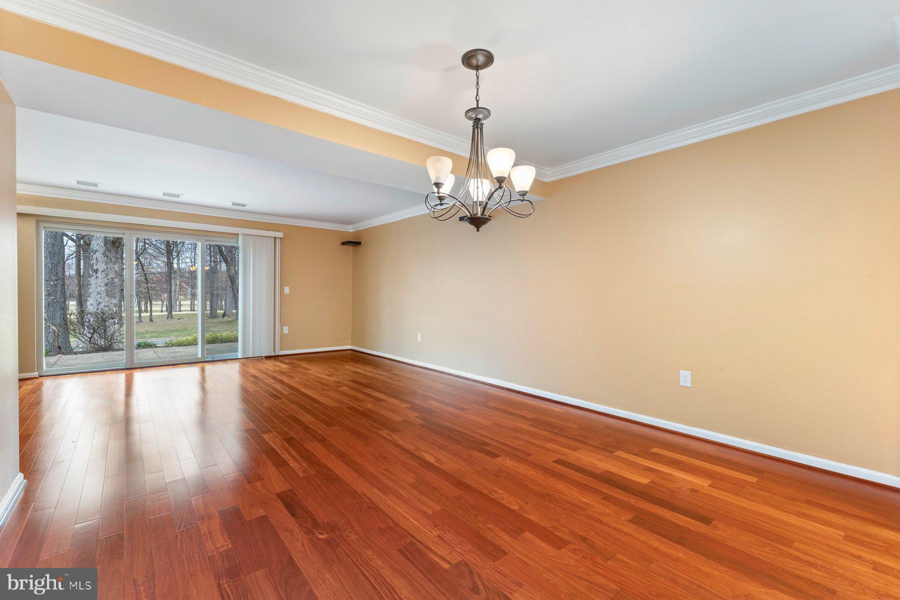 LEISURE WORLD - Residential