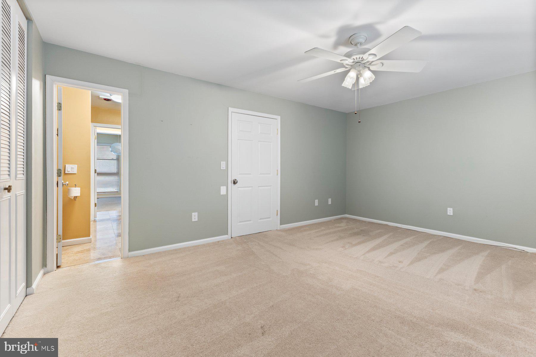 LEISURE WORLD - Residential