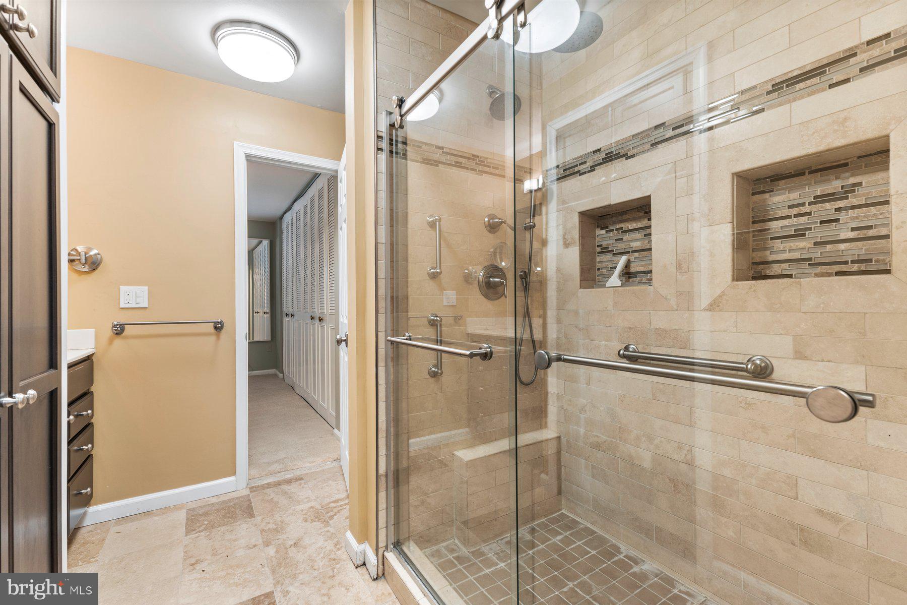 LEISURE WORLD - Residential