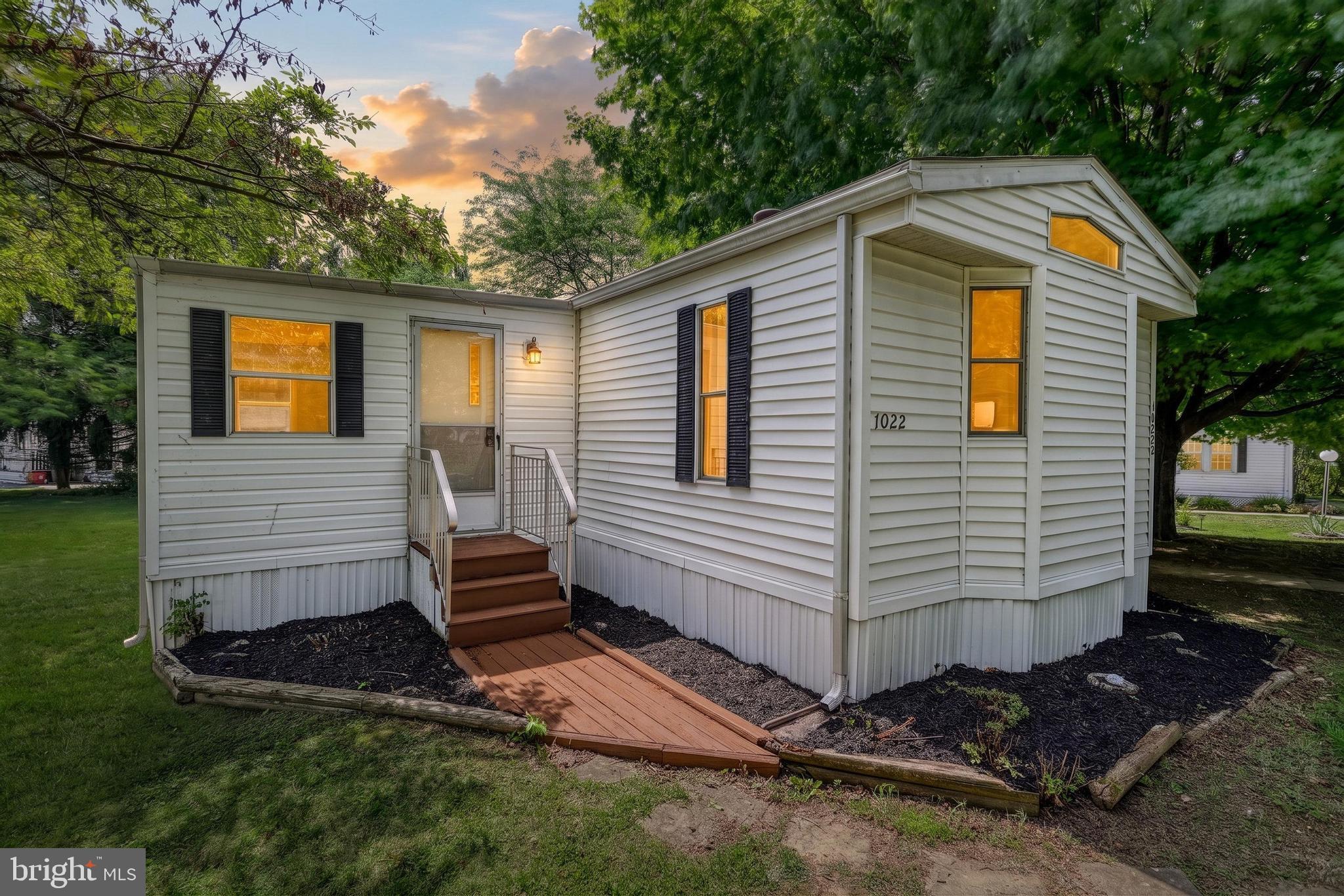 APPLEVILLE WEST - Residential