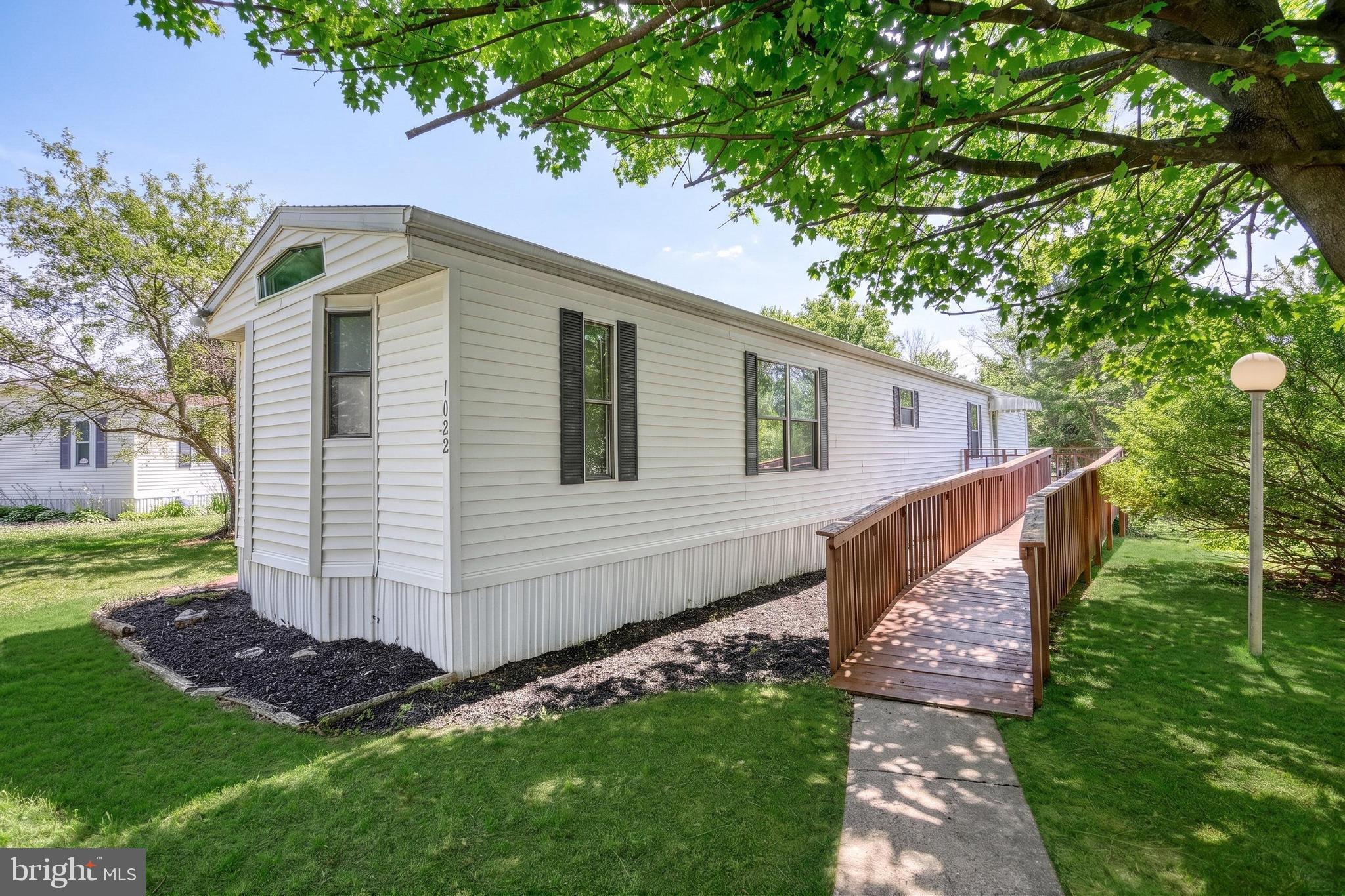 APPLEVILLE WEST - Residential
