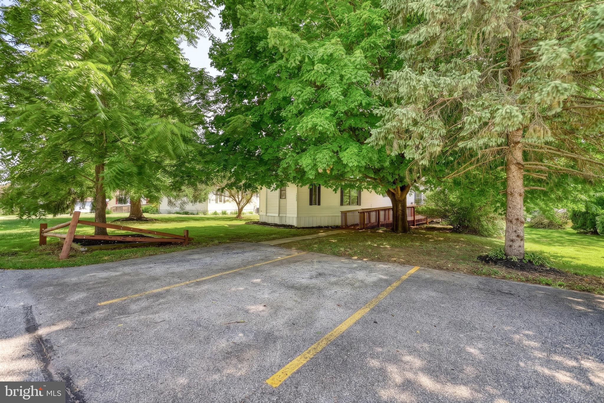 APPLEVILLE WEST - Residential