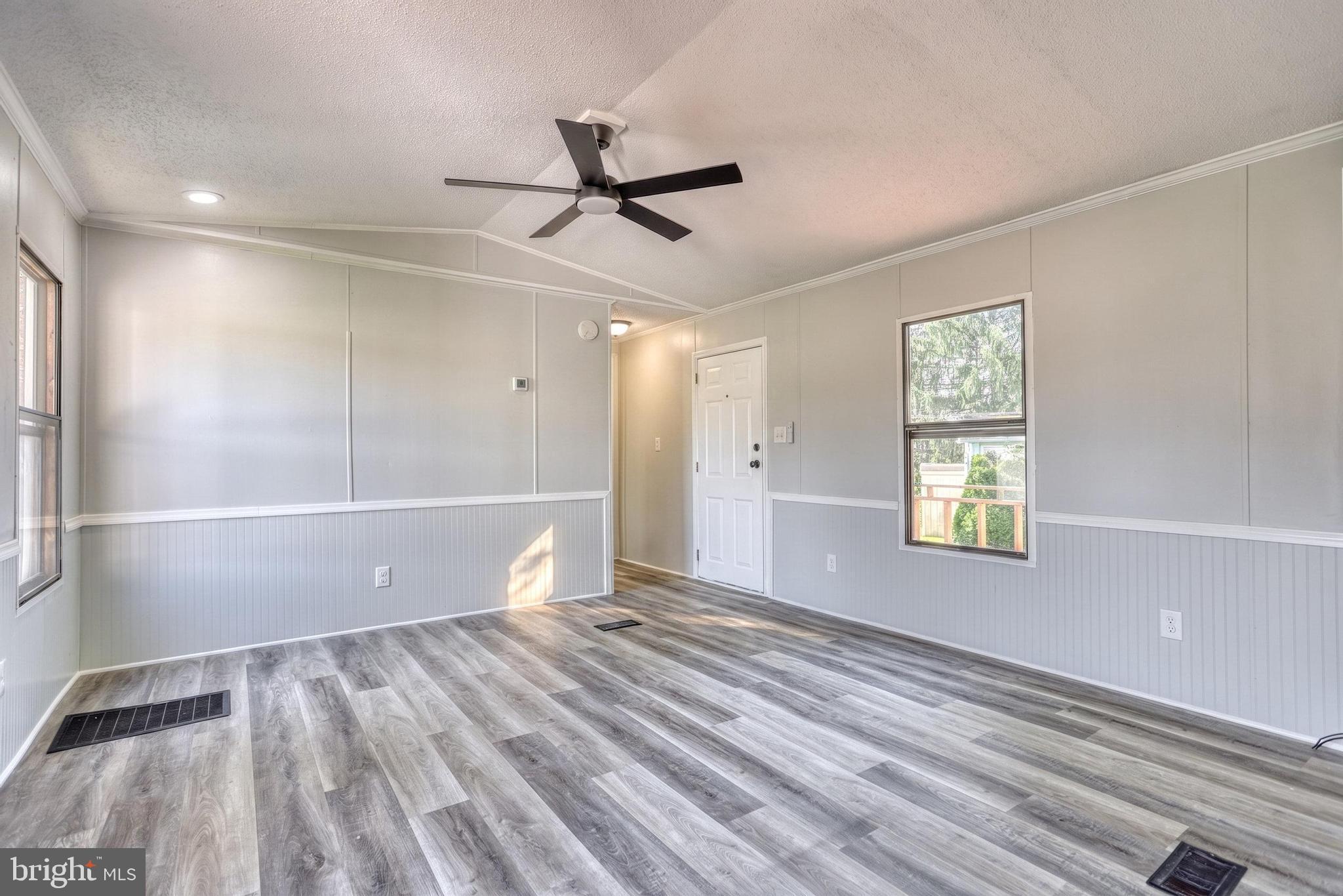 APPLEVILLE WEST - Residential