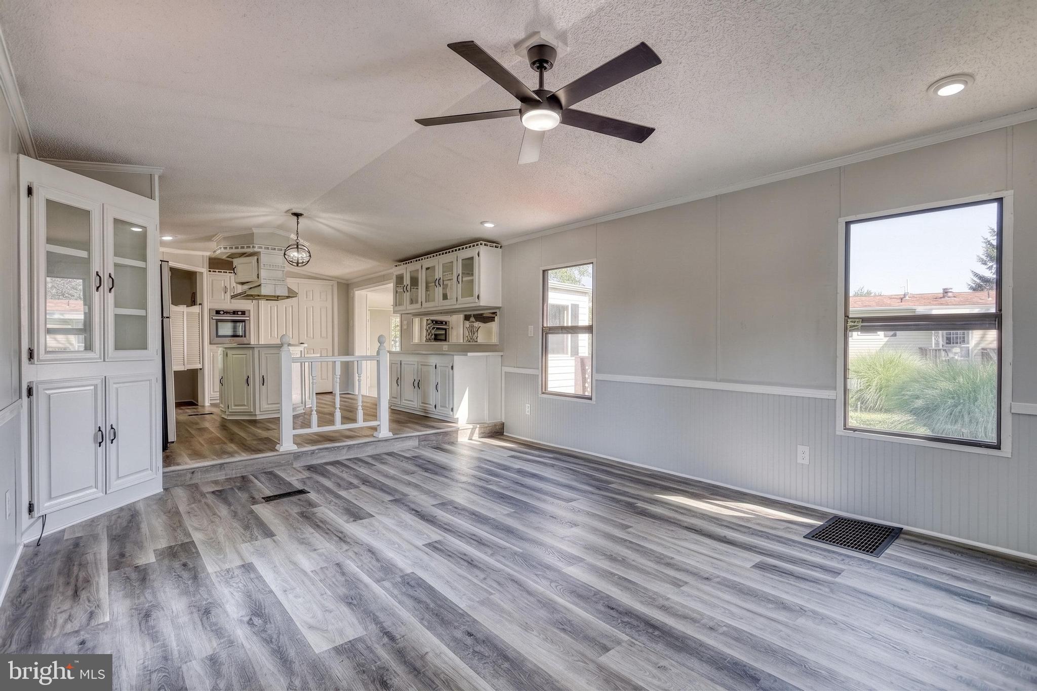 APPLEVILLE WEST - Residential