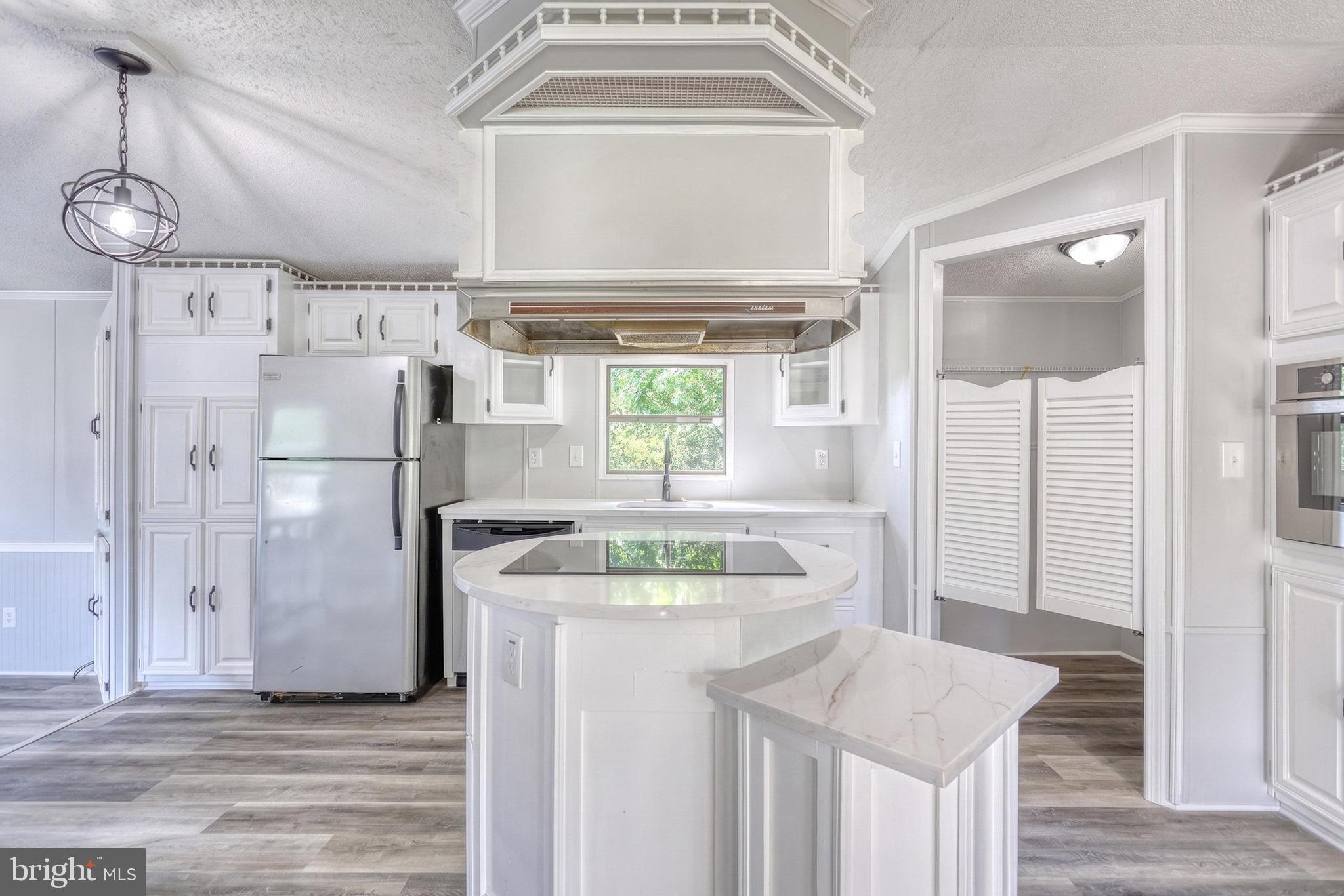 APPLEVILLE WEST - Residential