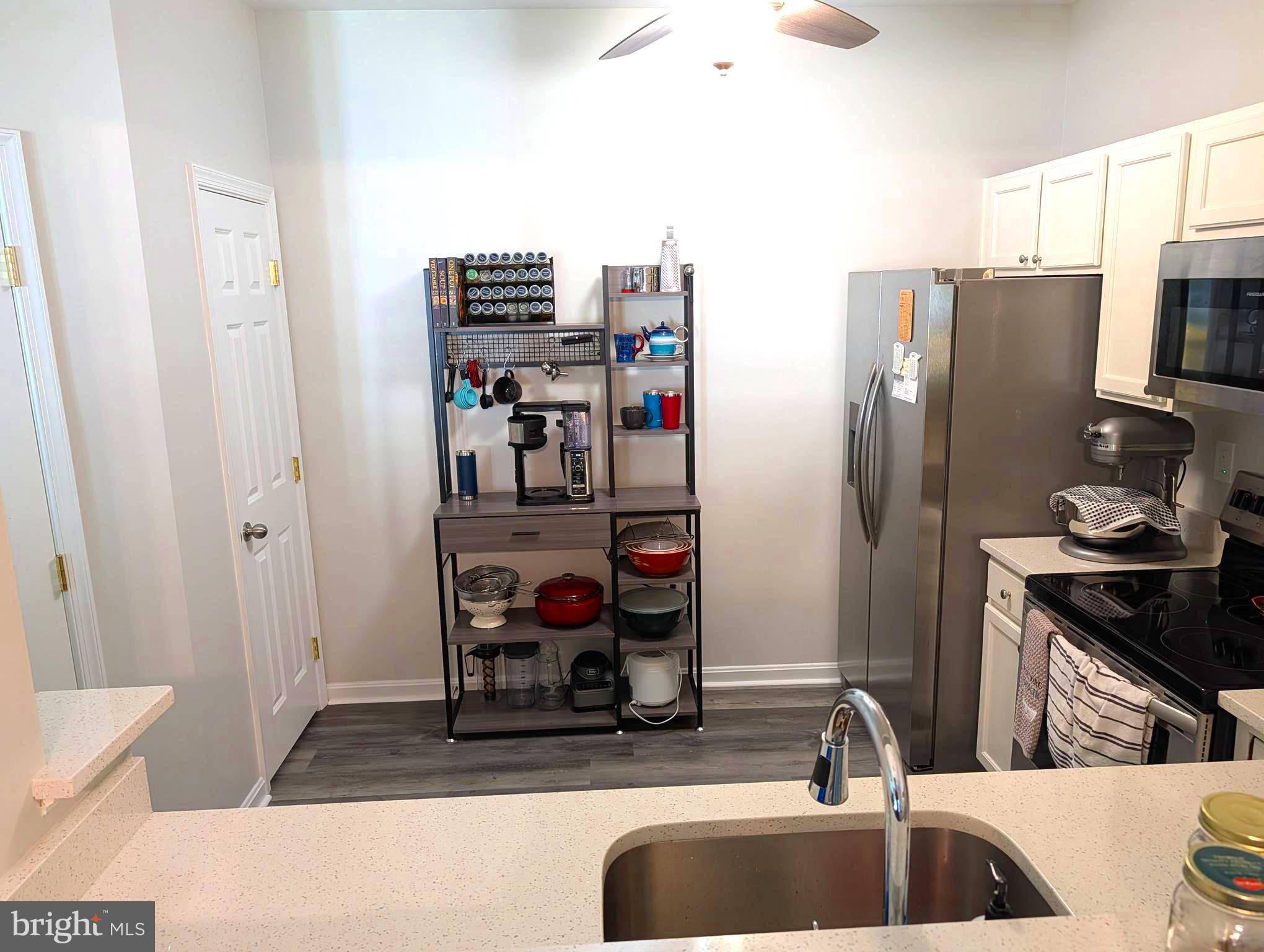 SEVEN OAKS - Residential