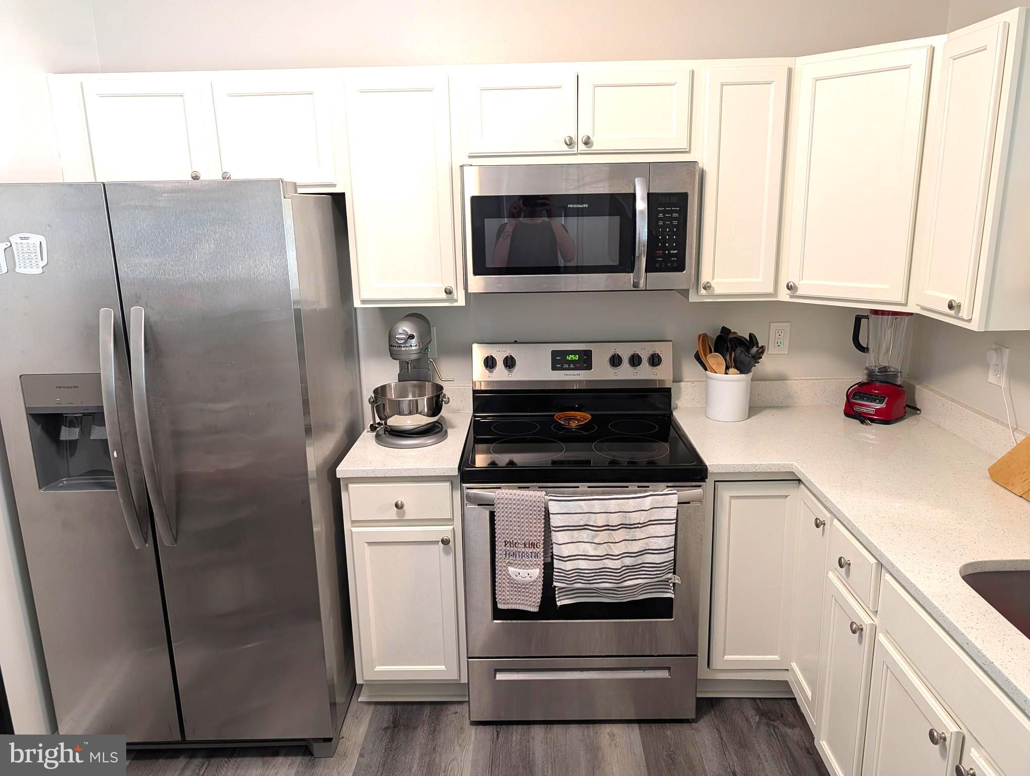 SEVEN OAKS - Residential