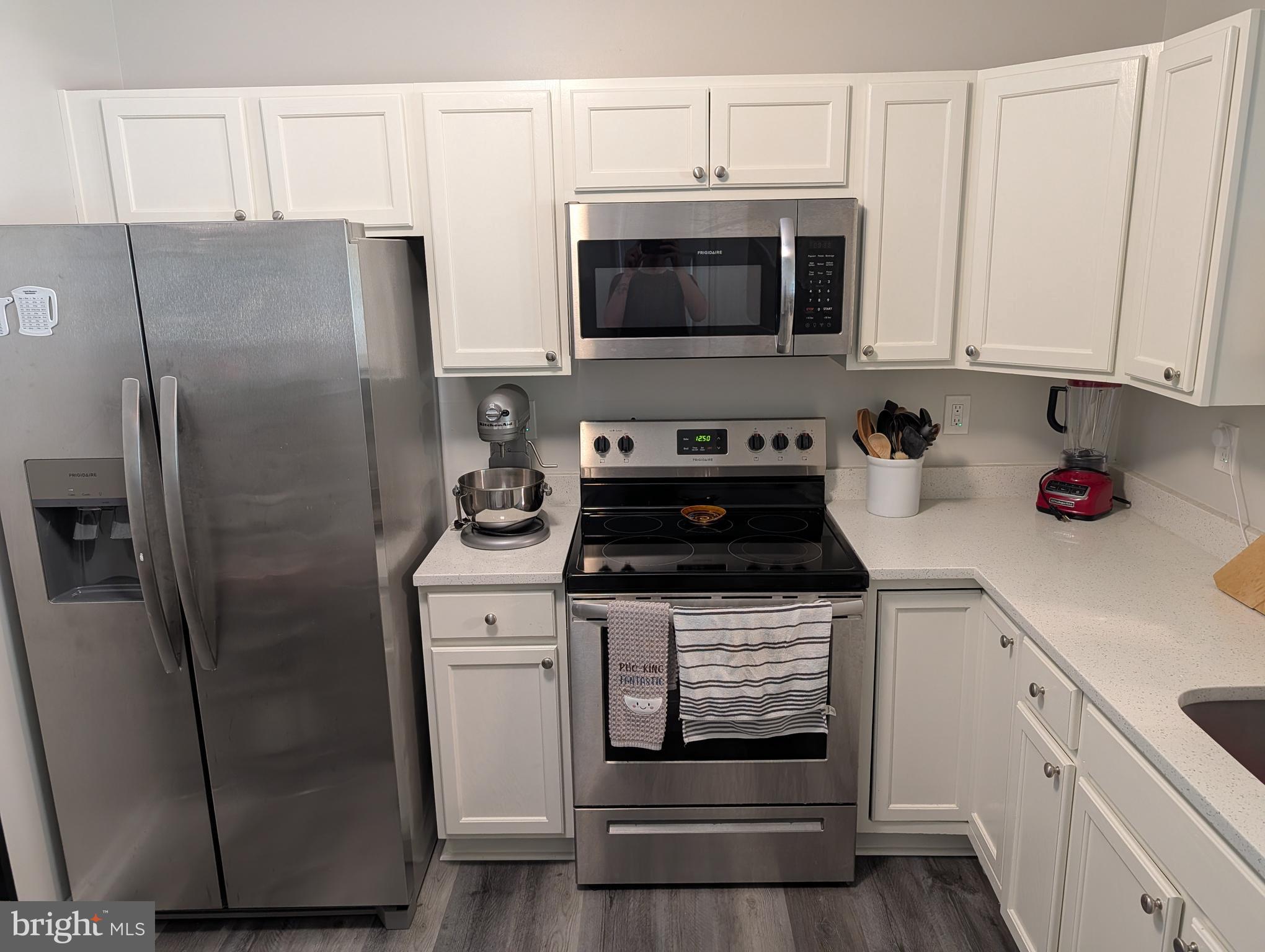 SEVEN OAKS - Residential