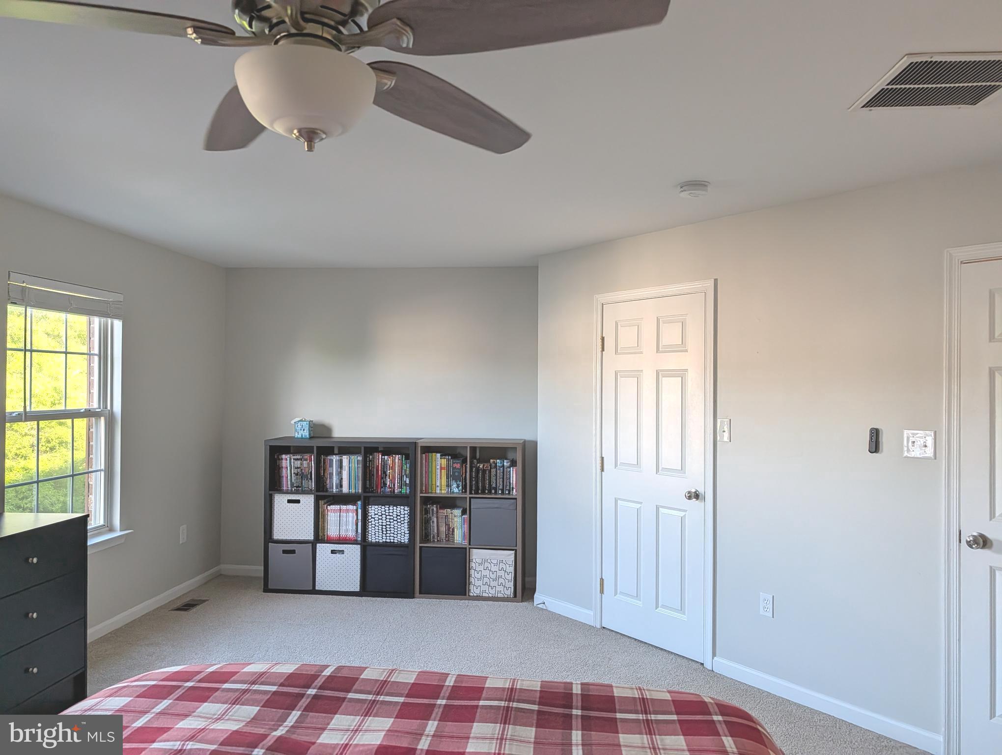 SEVEN OAKS - Residential