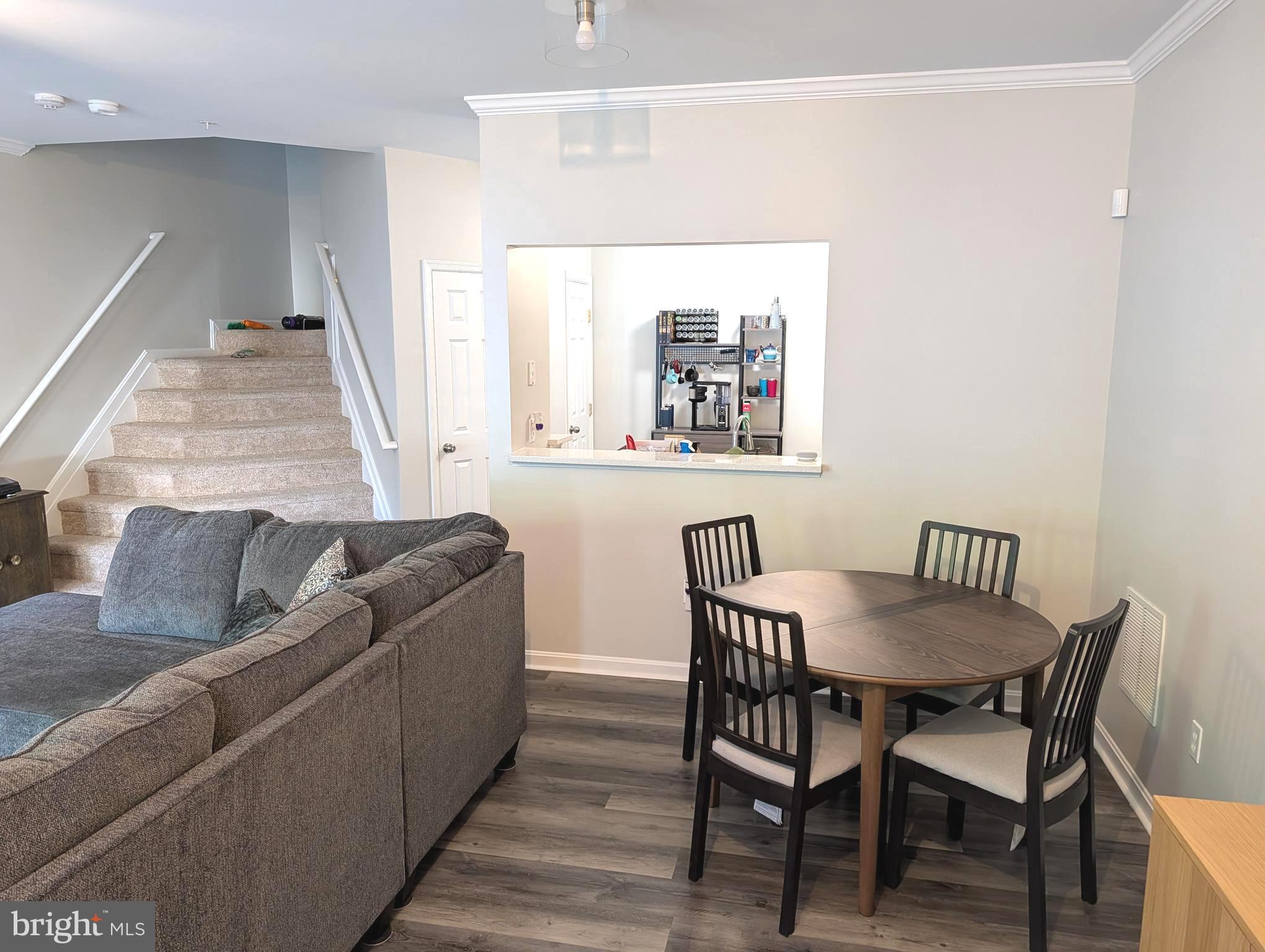 SEVEN OAKS - Residential