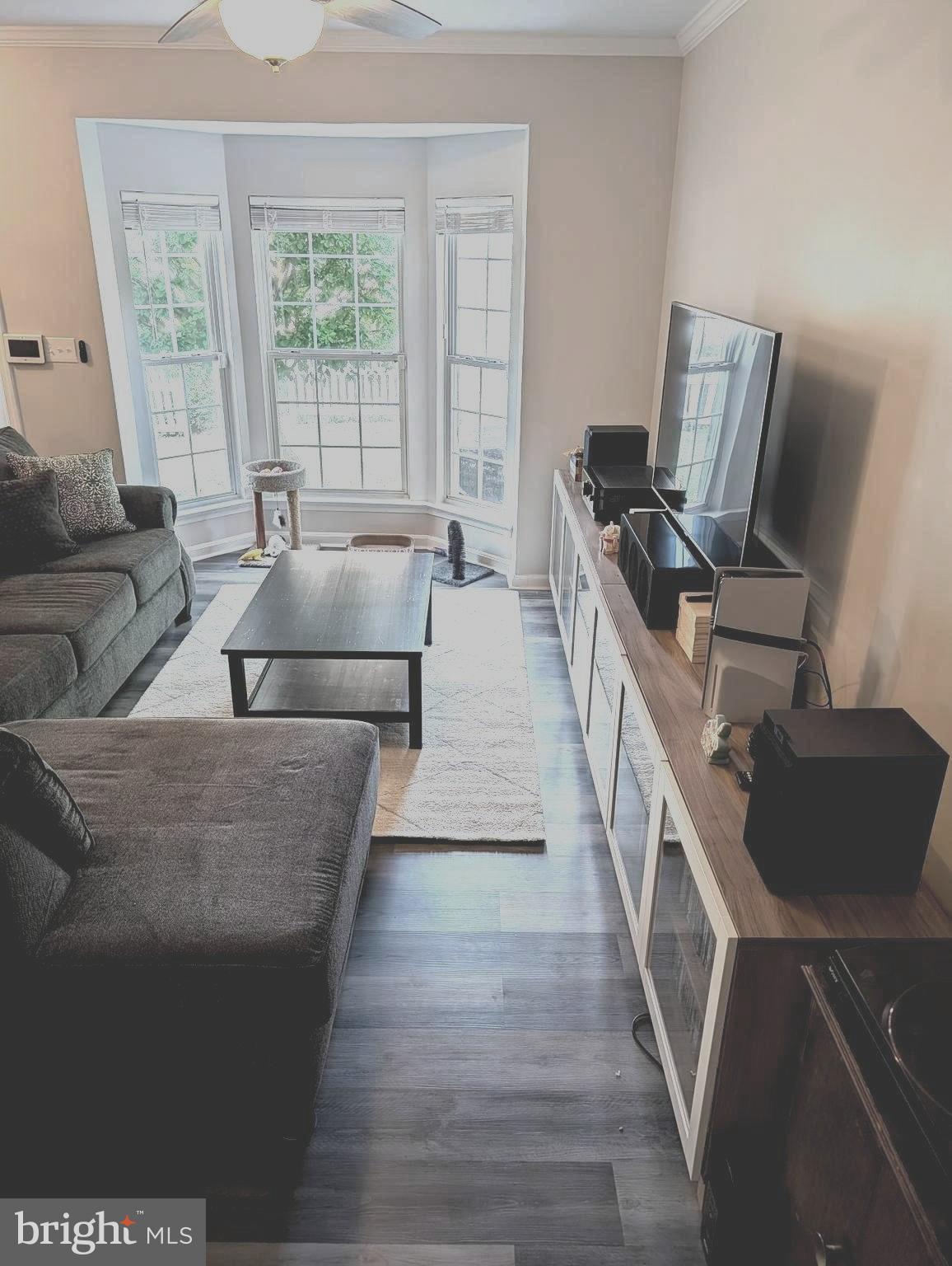 SEVEN OAKS - Residential
