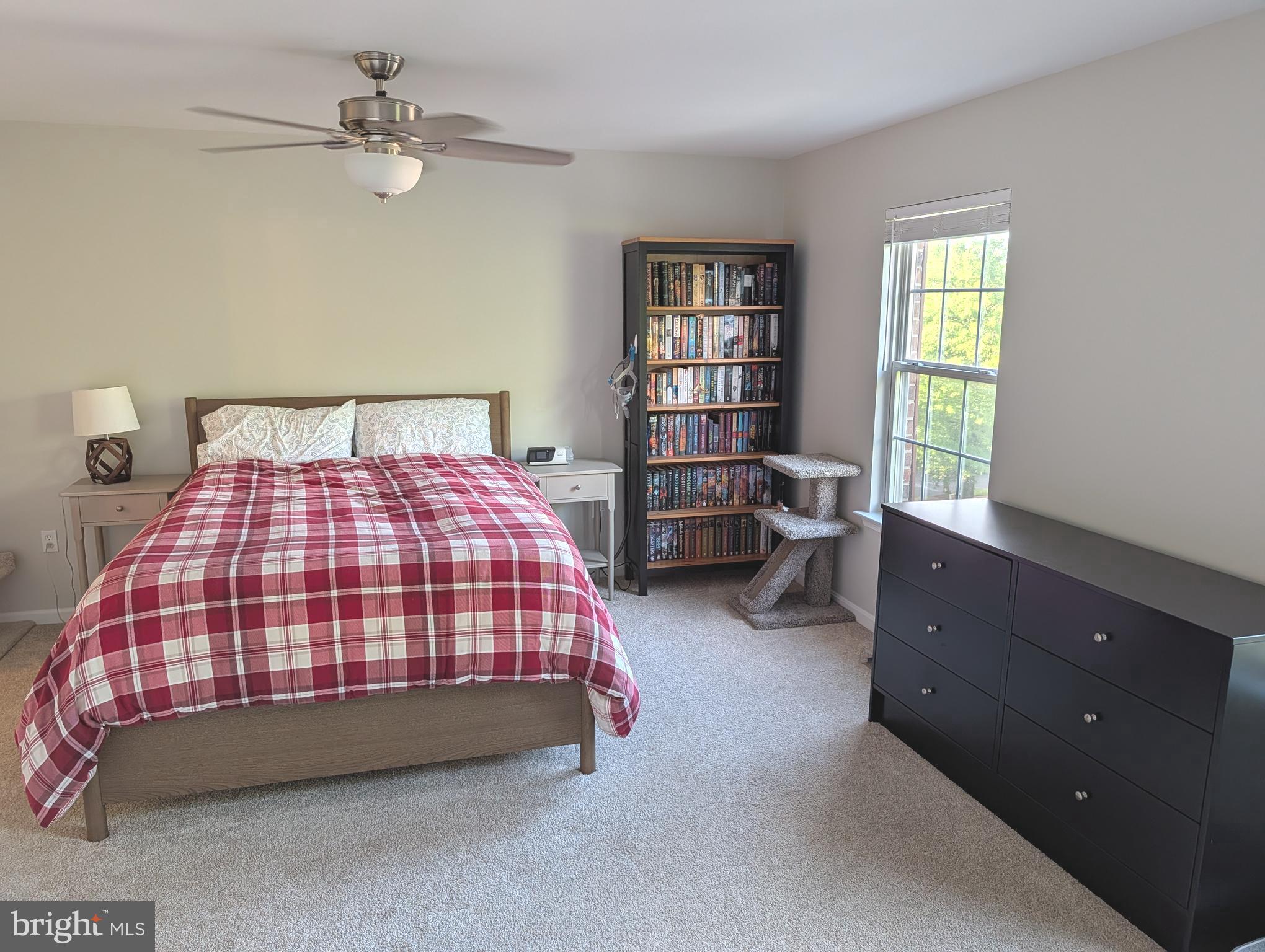 SEVEN OAKS - Residential