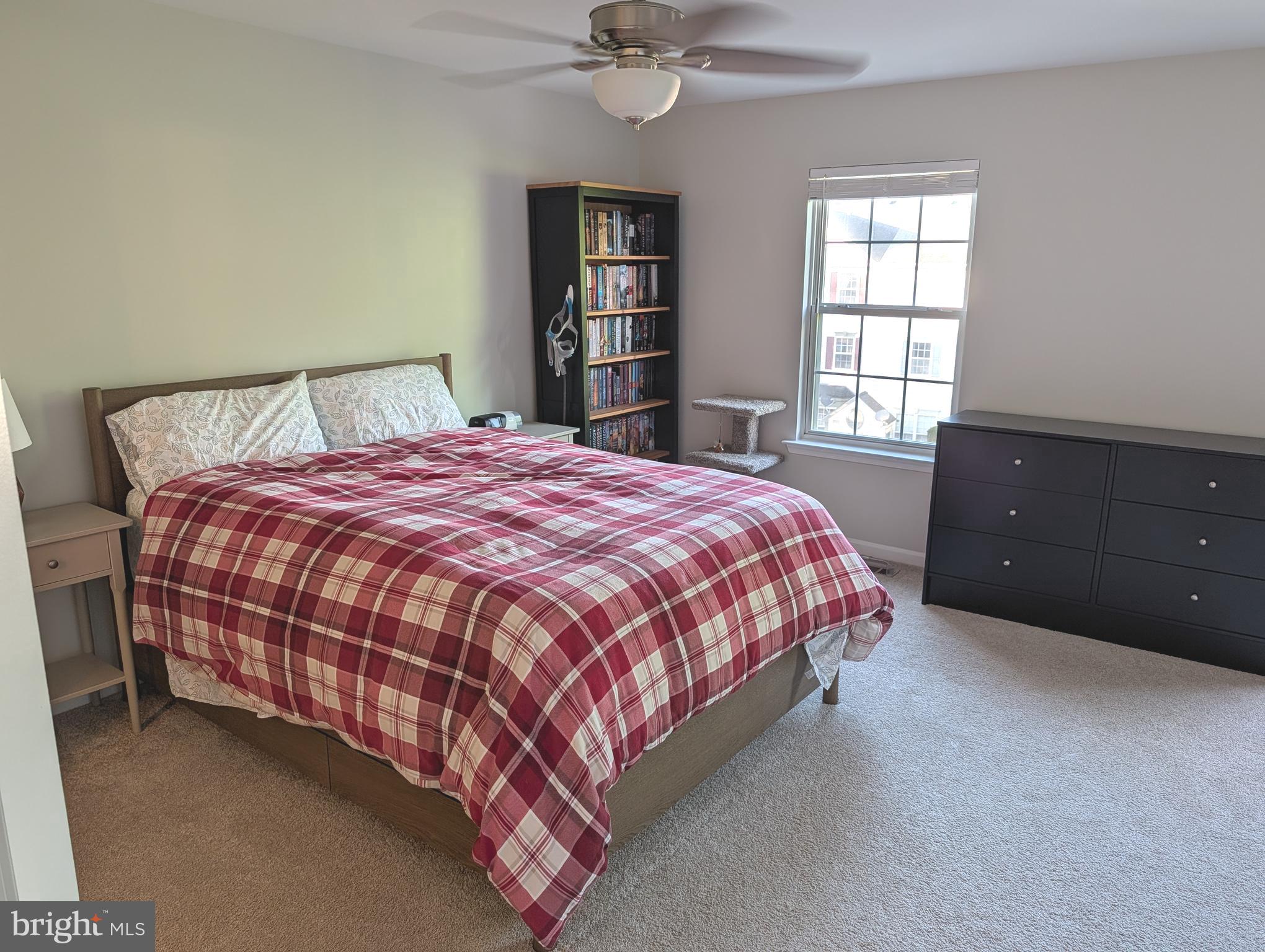 SEVEN OAKS - Residential