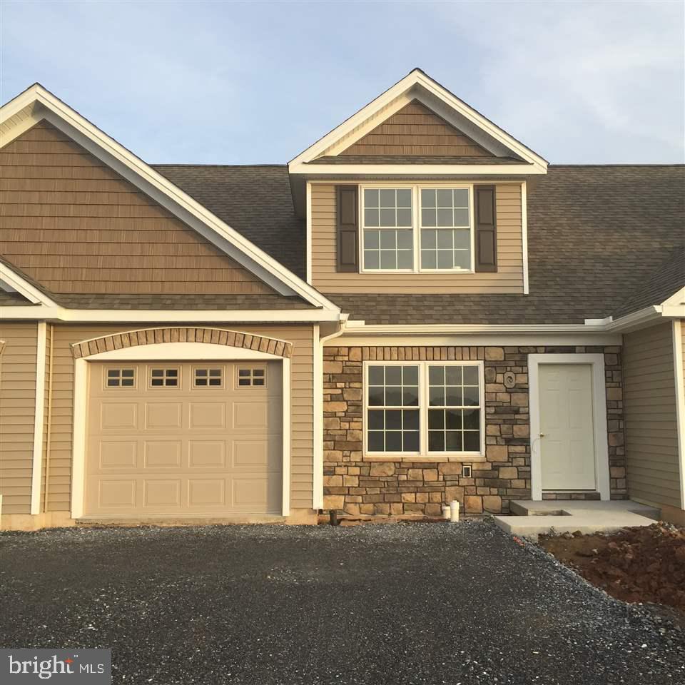 New townhome in StoneBrook Development. Great view from rear deck. 9' ceilings 1st floor. Master bedroom & bath on 1st floor with 2 bedrooms, bath, & loft on 2nd floor. Ready to move in