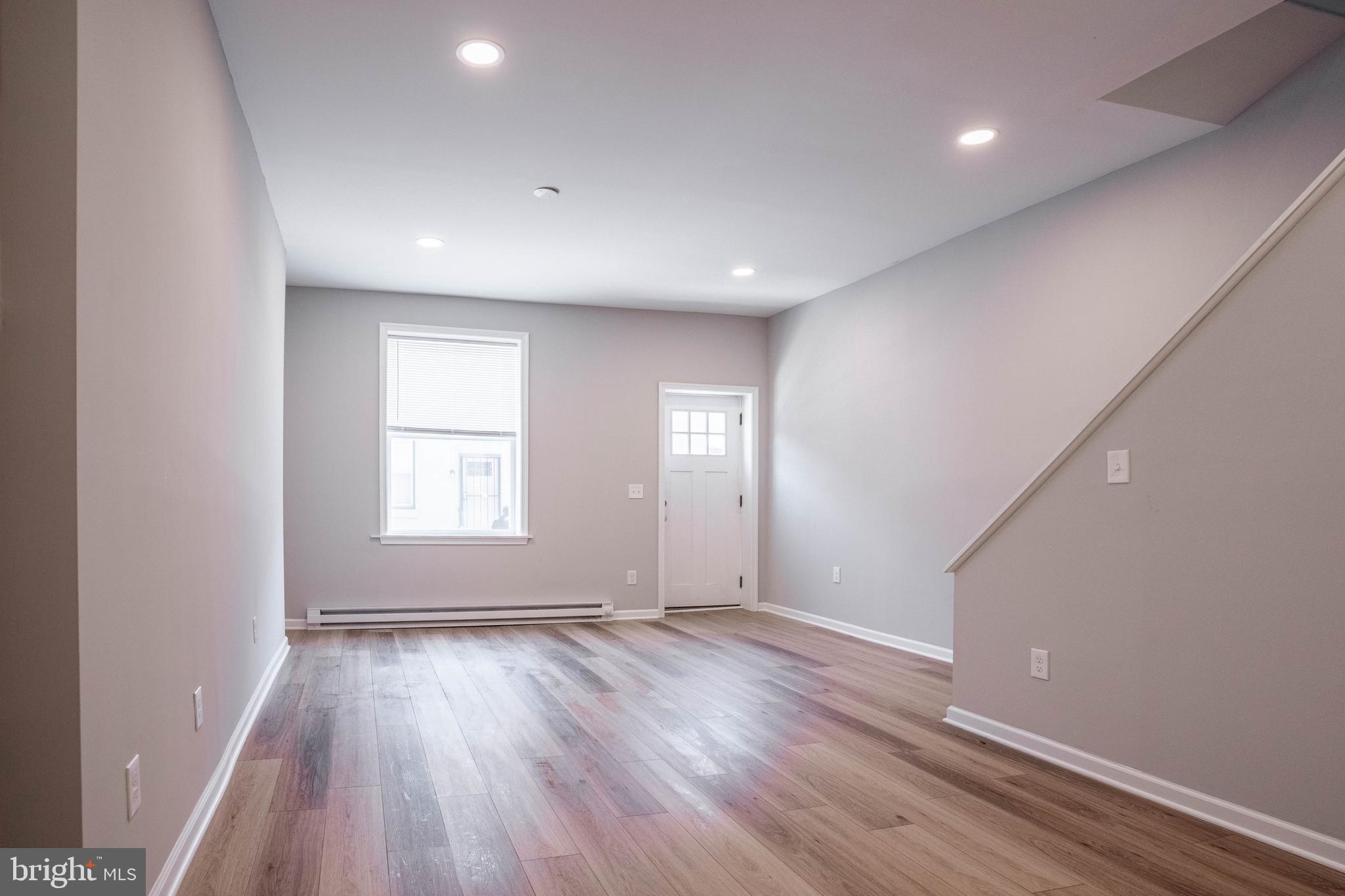 STRAWBERRY MANSION - Residential